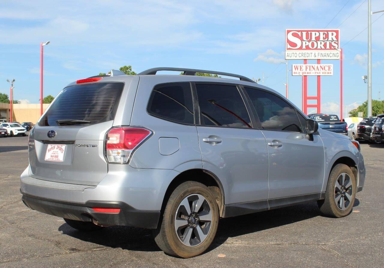 2018 Silver Subaru Forester 2.5i Premium PZEV CVT (JF2SJABC1JH) with an 2.5L H4 SOHC 16V engine, CVT transmission, located at 4301 NW 39th , Oklahoma City, OK, 73112, (405) 949-5600, 35.512135, -97.598671 - NO DRIVERS LICENCE -NO FULL COVERAGE INSURANCE - NO CREDIT CHECK. COME ON OVER TO SUPERSPORTS, TAKE A LOOK AND TEST DRIVE. PLEASE GIVE US A CALL AT (405) 949-5600. NO LICENCIA DE CONDUCIR - NO SEGURO DE COBERTURA TOTAL - NO VERIFICACION DE CREDITO. VISITENOS EN SUPERSPORTS, MIRE NUESTRO - Photo#3