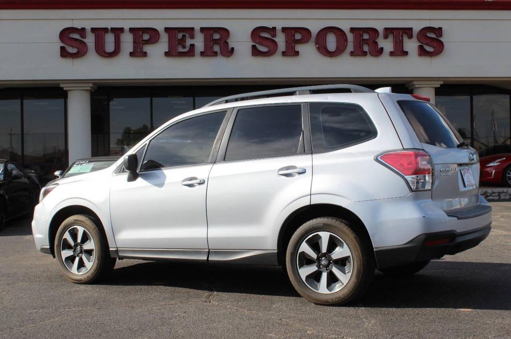 2018 Silver Subaru Forester 2.5i Premium PZEV CVT (JF2SJABC1JH) with an 2.5L H4 SOHC 16V engine, CVT transmission, located at 4301 NW 39th , Oklahoma City, OK, 73112, (405) 949-5600, 35.512135, -97.598671 - NO DRIVERS LICENCE -NO FULL COVERAGE INSURANCE - NO CREDIT CHECK. COME ON OVER TO SUPERSPORTS, TAKE A LOOK AND TEST DRIVE. PLEASE GIVE US A CALL AT (405) 949-5600. NO LICENCIA DE CONDUCIR - NO SEGURO DE COBERTURA TOTAL - NO VERIFICACION DE CREDITO. VISITENOS EN SUPERSPORTS, MIRE NUESTRO - Photo#5