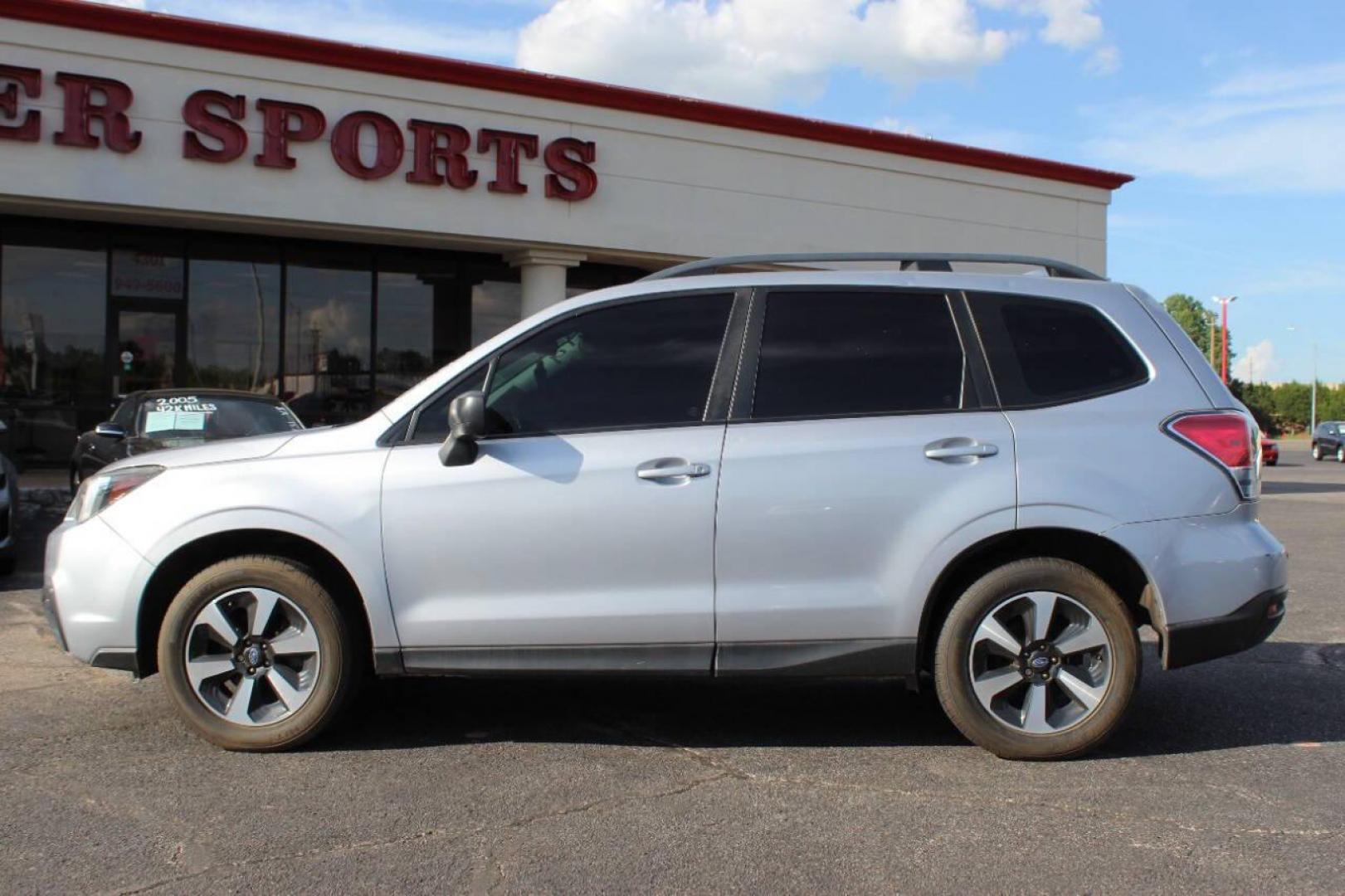2018 Silver Subaru Forester 2.5i Premium PZEV CVT (JF2SJABC1JH) with an 2.5L H4 SOHC 16V engine, CVT transmission, located at 4301 NW 39th , Oklahoma City, OK, 73112, (405) 949-5600, 35.512135, -97.598671 - NO DRIVERS LICENCE -NO FULL COVERAGE INSURANCE - NO CREDIT CHECK. COME ON OVER TO SUPERSPORTS, TAKE A LOOK AND TEST DRIVE. PLEASE GIVE US A CALL AT (405) 949-5600. NO LICENCIA DE CONDUCIR - NO SEGURO DE COBERTURA TOTAL - NO VERIFICACION DE CREDITO. VISITENOS EN SUPERSPORTS, MIRE NUESTRO - Photo#6