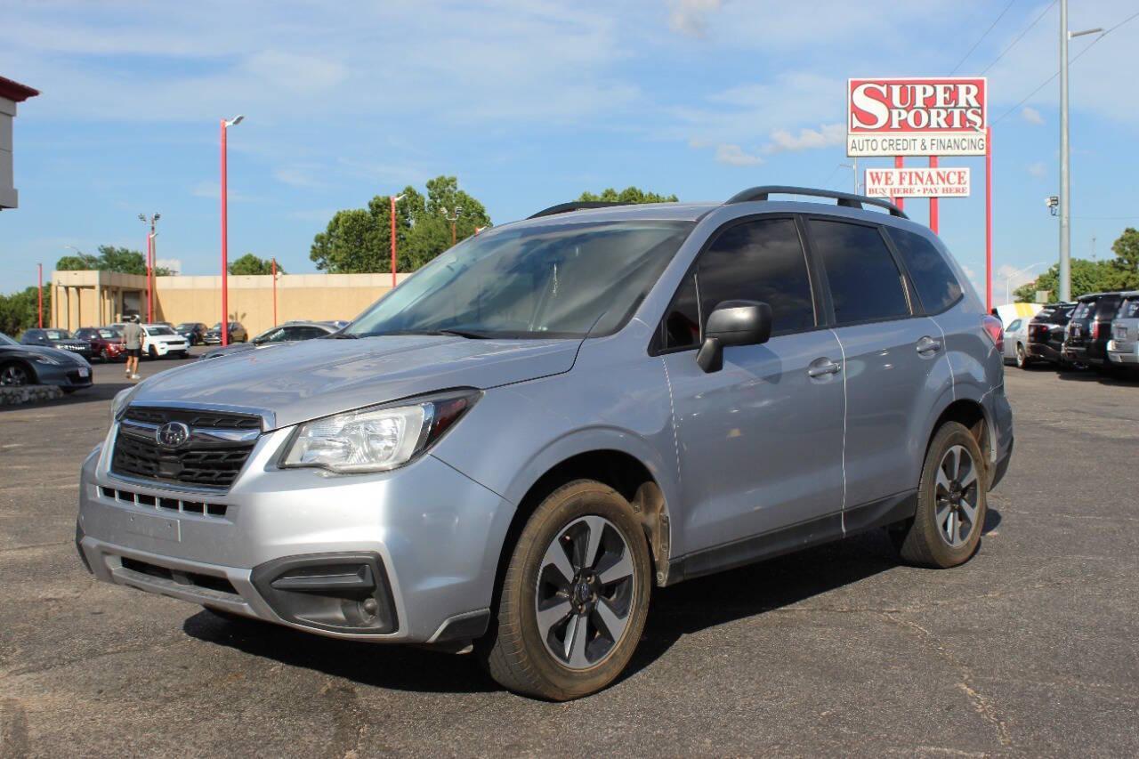 2018 Silver Subaru Forester 2.5i Premium PZEV CVT (JF2SJABC1JH) with an 2.5L H4 SOHC 16V engine, CVT transmission, located at 4301 NW 39th , Oklahoma City, OK, 73112, (405) 949-5600, 35.512135, -97.598671 - NO DRIVERS LICENCE -NO FULL COVERAGE INSURANCE - NO CREDIT CHECK. COME ON OVER TO SUPERSPORTS, TAKE A LOOK AND TEST DRIVE. PLEASE GIVE US A CALL AT (405) 949-5600. NO LICENCIA DE CONDUCIR - NO SEGURO DE COBERTURA TOTAL - NO VERIFICACION DE CREDITO. VISITENOS EN SUPERSPORTS, MIRE NUESTRO - Photo#6