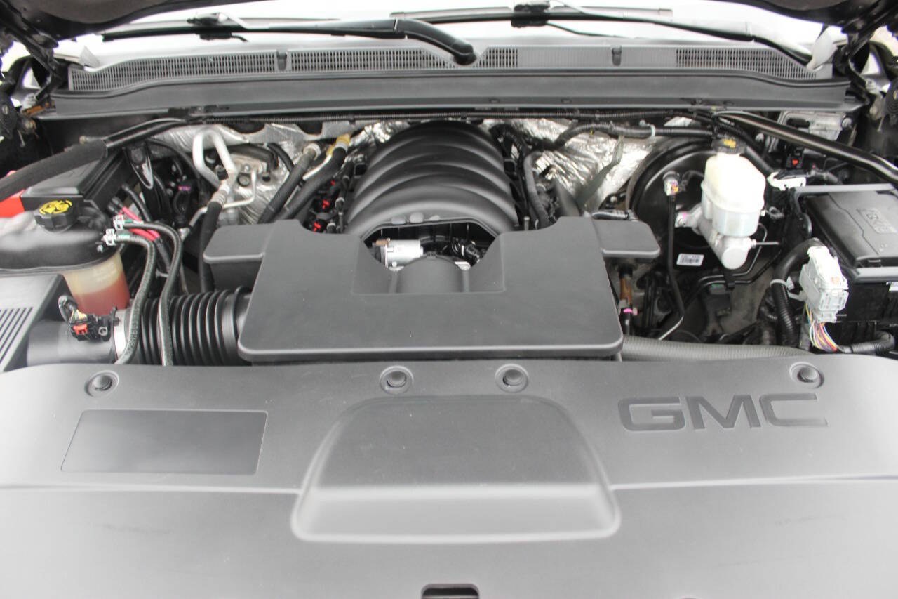 2016 Charcoal GMC Yukon XL Denali 4WD (1GKS2HKJ5GR) with an 6.2L V8 6.2L V8 engine, Automatic 8-Speed transmission, located at 4301 NW 39th , Oklahoma City, OK, 73112, (405) 949-5600, 35.512135, -97.598671 - Hablamos espanol. SPEND SMART --- BUY FROM SUPER SPORTS. ALL PRICES, DOWN PAYMENTS, PAYMENTS, AND FINANCE TERMS ARE NEGOTIABLE AT THE TIME OF APPROVAL. WE WILL WORK WITH YOU TO FIT YOUR BUDGET. WE WILL EVEN LOWER AND ADJUST THE NUMBERS TO HELP MAKE THE VEHICLE MORE AFFORDABLE FOR YOU.- Photo#7