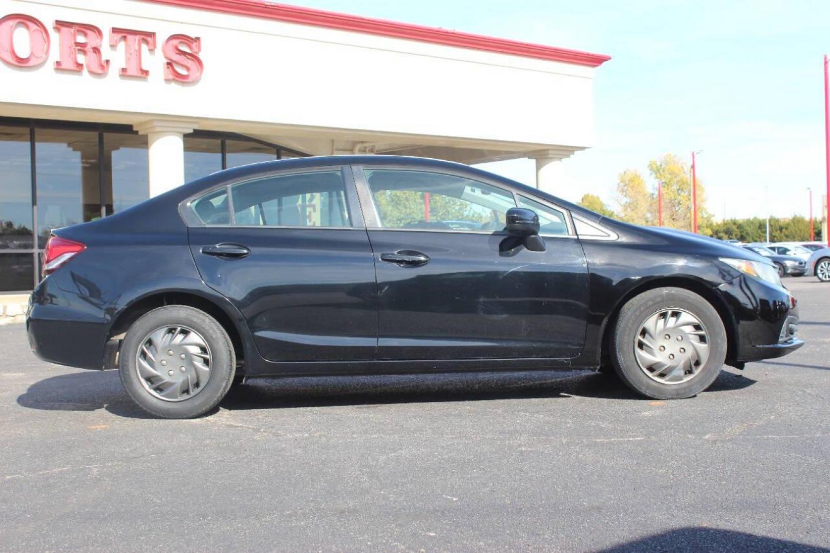 2015 Black Honda Civic LX Sedan CVT (19XFB2F57FE) with an 1.8L L4 SOHC 16V engine, Continuously Variable Transmission transmission, located at 4301 NW 39th , Oklahoma City, OK, 73112, (405) 949-5600, 35.512135, -97.598671 - NO DRIVERS LICENCE NO-FULL COVERAGE INSURANCE-NO CREDIT CHECK. COME ON OVER TO SUPERSPORTS AND TAKE A LOOK AND TEST DRIVE. PLEASE GIVE US A CALL AT (405) 949-5600. NO LICENSIA DE MANEJAR- NO SEGURO DE COBERTURA TOTAL- NO VERIFICACCION DE CREDITO. POR FAVOR VENGAN A SUPERSPORTS, ECHE UN - Photo#3