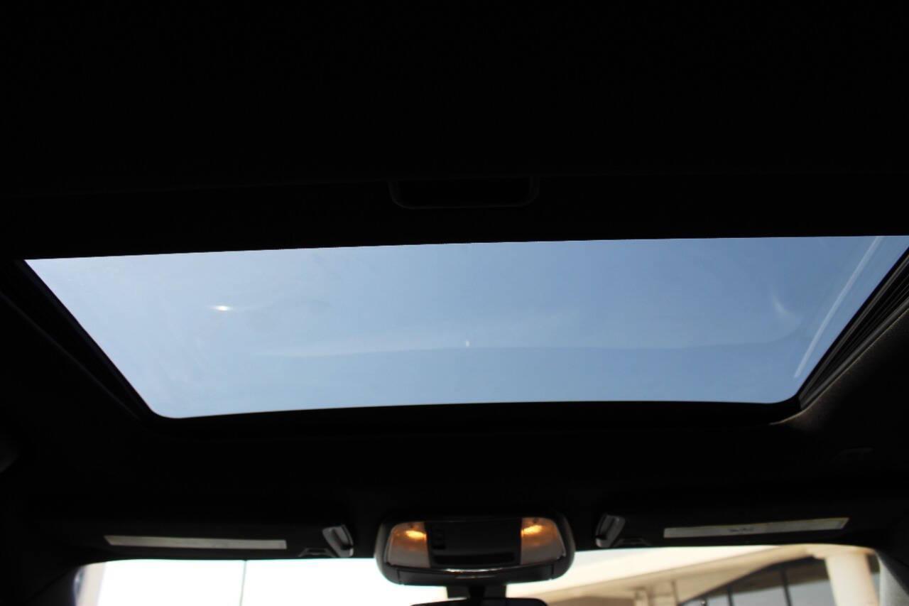 2019 Gray Dodge Charger SXT (2C3CDXBG5KH) with an 3.6L V6 DOHC 24V engine, 8A transmission, located at 4301 NW 39th , Oklahoma City, OK, 73112, (405) 949-5600, 35.512135, -97.598671 - NO DRIVERS LICENCE -NO FULL COVERAGE INSURANCE - NO CREDIT CHECK. COME ON OVER TO SUPERSPORTS, TAKE A LOOK AND TEST DRIVE. PLEASE GIVE US A CALL AT (405) 949-5600. NO LICENCIA DE CONDUCIR - NO SEGURO DE COBERTURA TOTAL - NO VERIFICACION DE CREDITO. VISITENOS EN SUPERSPORTS, MIRE NUEST - Photo#18