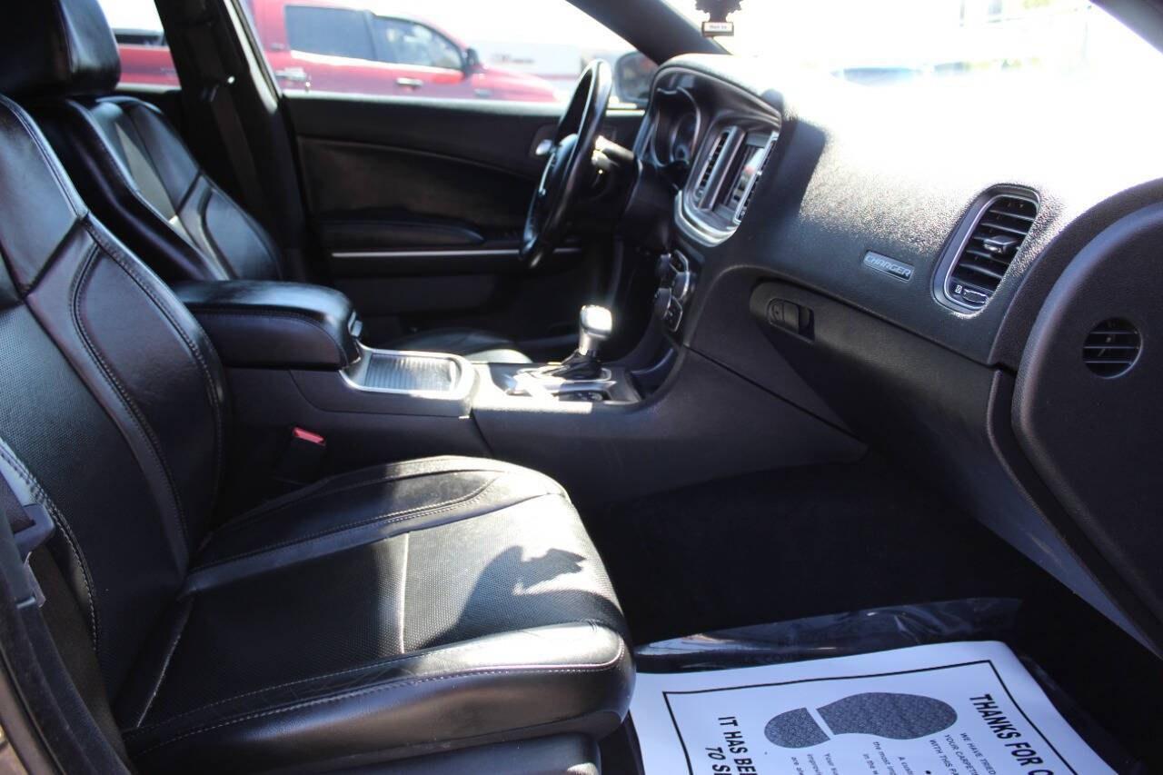 2019 Gray Dodge Charger SXT (2C3CDXBG5KH) with an 3.6L V6 3.6L V6 engine, Automatic 8-Speed transmission, located at 4301 NW 39th , Oklahoma City, OK, 73112, (405) 949-5600, 35.512135, -97.598671 - Hablamos espanol. SPEND SMART --- BUY FROM SUPER SPORTS. ALL PRICES, DOWN PAYMENTS, PAYMENTS, AND FINANCE TERMS ARE NEGOTIABLE AT THE TIME OF APPROVAL. WE WILL WORK WITH YOU TO FIT YOUR BUDGET. WE WILL EVEN LOWER AND ADJUST THE NUMBERS TO HELP MAKE THE VE HICLE MORE AFFORDABLE FOR YOU.- Photo#8