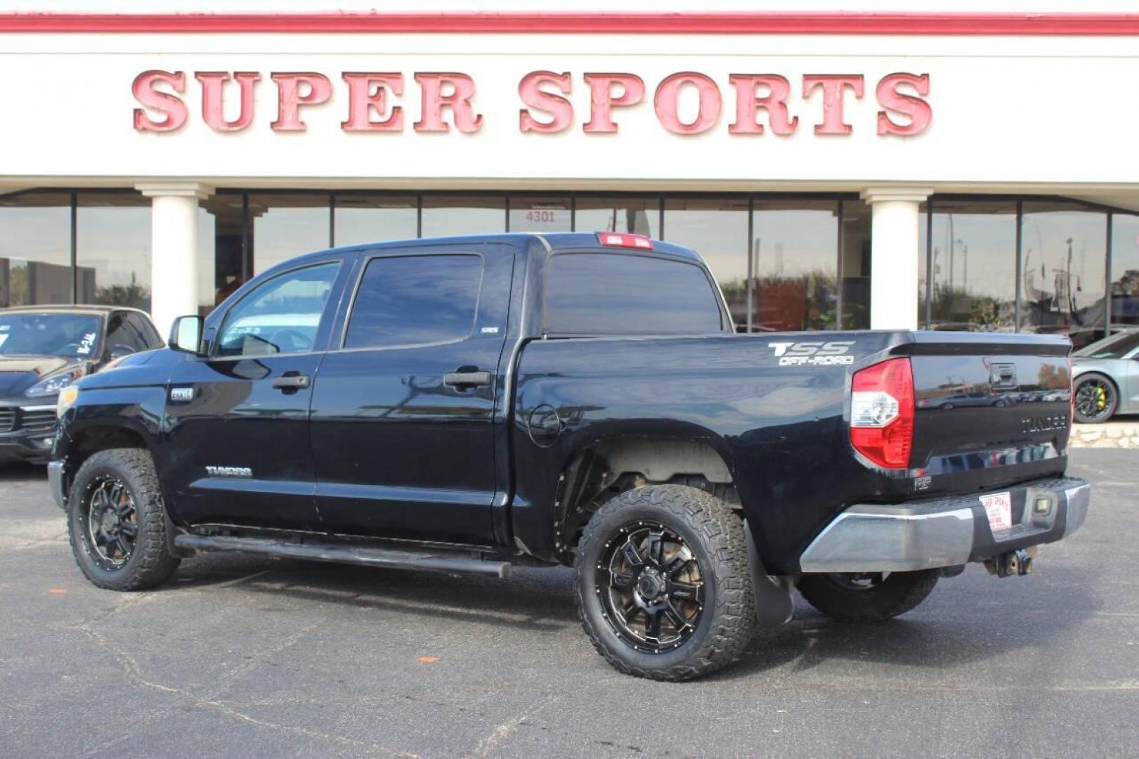2014 Black Toyota Tundra SR5 5.7L V8 CrewMax 2WD (5TFEY5F11EX) with an 5.7L V8 DOHC 32V engine, 6-Speed Automatic transmission, located at 4301 NW 39th , Oklahoma City, OK, 73112, (405) 949-5600, 35.512135, -97.598671 - NO DRIVERS LICENCE NO-FULL COVERAGE INSURANCE-NO CREDIT CHECK. COME ON OVER TO SUPERSPORTS AND TAKE A LOOK AND TEST DRIVE. PLEASE GIVE US A CALL AT (405) 949-5600. NO LICENSIA DE MANEJAR- NO SEGURO DE COBERTURA TOTAL- NO VERIFICACCION DE CREDITO. POR FAVOR VENGAN A SUPERSPORTS, ECHE UN - Photo#5