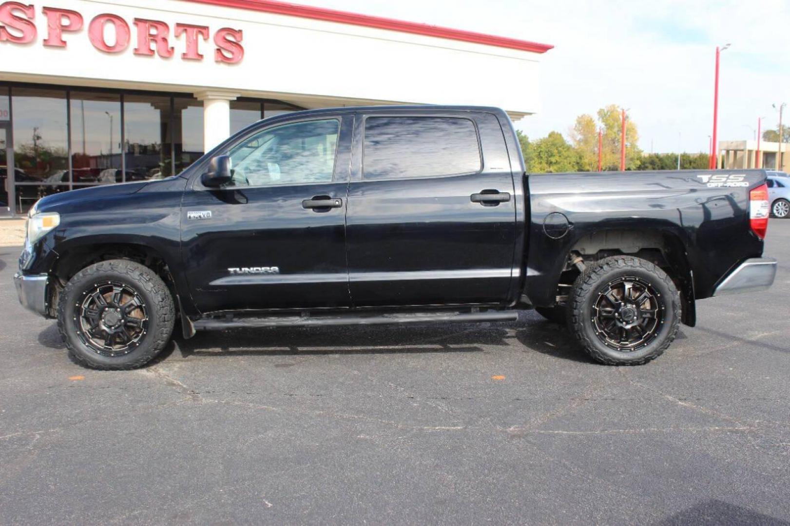 2014 Black Toyota Tundra SR5 5.7L V8 CrewMax 2WD (5TFEY5F11EX) with an 5.7L V8 DOHC 32V engine, 6-Speed Automatic transmission, located at 4301 NW 39th , Oklahoma City, OK, 73112, (405) 949-5600, 35.512135, -97.598671 - NO DRIVERS LICENCE NO-FULL COVERAGE INSURANCE-NO CREDIT CHECK. COME ON OVER TO SUPERSPORTS AND TAKE A LOOK AND TEST DRIVE. PLEASE GIVE US A CALL AT (405) 949-5600. NO LICENSIA DE MANEJAR- NO SEGURO DE COBERTURA TOTAL- NO VERIFICACCION DE CREDITO. POR FAVOR VENGAN A SUPERSPORTS, ECHE UN - Photo#6
