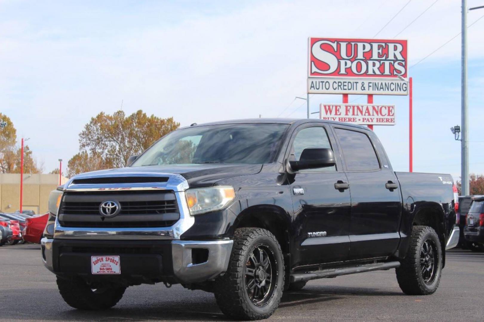 2014 Black Toyota Tundra SR5 5.7L V8 CrewMax 2WD (5TFEY5F11EX) with an 5.7L V8 DOHC 32V engine, 6-Speed Automatic transmission, located at 4301 NW 39th , Oklahoma City, OK, 73112, (405) 949-5600, 35.512135, -97.598671 - NO DRIVERS LICENCE NO-FULL COVERAGE INSURANCE-NO CREDIT CHECK. COME ON OVER TO SUPERSPORTS AND TAKE A LOOK AND TEST DRIVE. PLEASE GIVE US A CALL AT (405) 949-5600. NO LICENSIA DE MANEJAR- NO SEGURO DE COBERTURA TOTAL- NO VERIFICACCION DE CREDITO. POR FAVOR VENGAN A SUPERSPORTS, ECHE UN - Photo#7