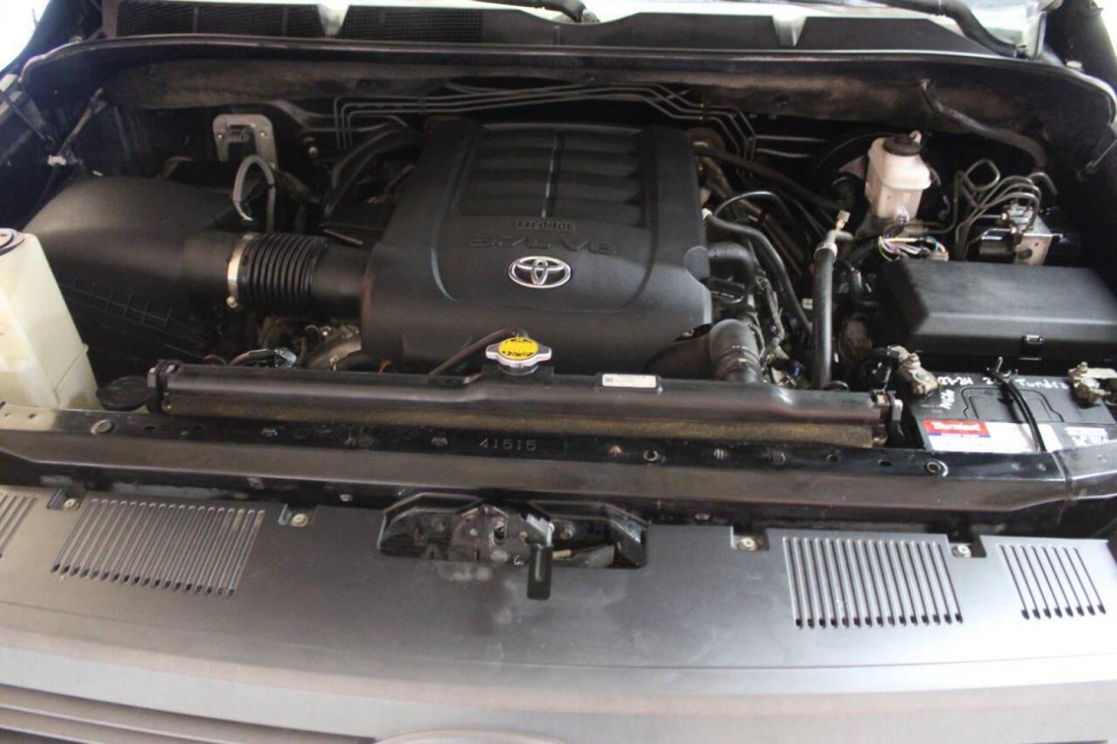 2014 Black Toyota Tundra SR5 5.7L V8 CrewMax 2WD (5TFEY5F11EX) with an 5.7L V8 DOHC 32V engine, 6-Speed Automatic transmission, located at 4301 NW 39th , Oklahoma City, OK, 73112, (405) 949-5600, 35.512135, -97.598671 - NO DRIVERS LICENCE NO-FULL COVERAGE INSURANCE-NO CREDIT CHECK. COME ON OVER TO SUPERSPORTS AND TAKE A LOOK AND TEST DRIVE. PLEASE GIVE US A CALL AT (405) 949-5600. NO LICENSIA DE MANEJAR- NO SEGURO DE COBERTURA TOTAL- NO VERIFICACCION DE CREDITO. POR FAVOR VENGAN A SUPERSPORTS, ECHE UN - Photo#8