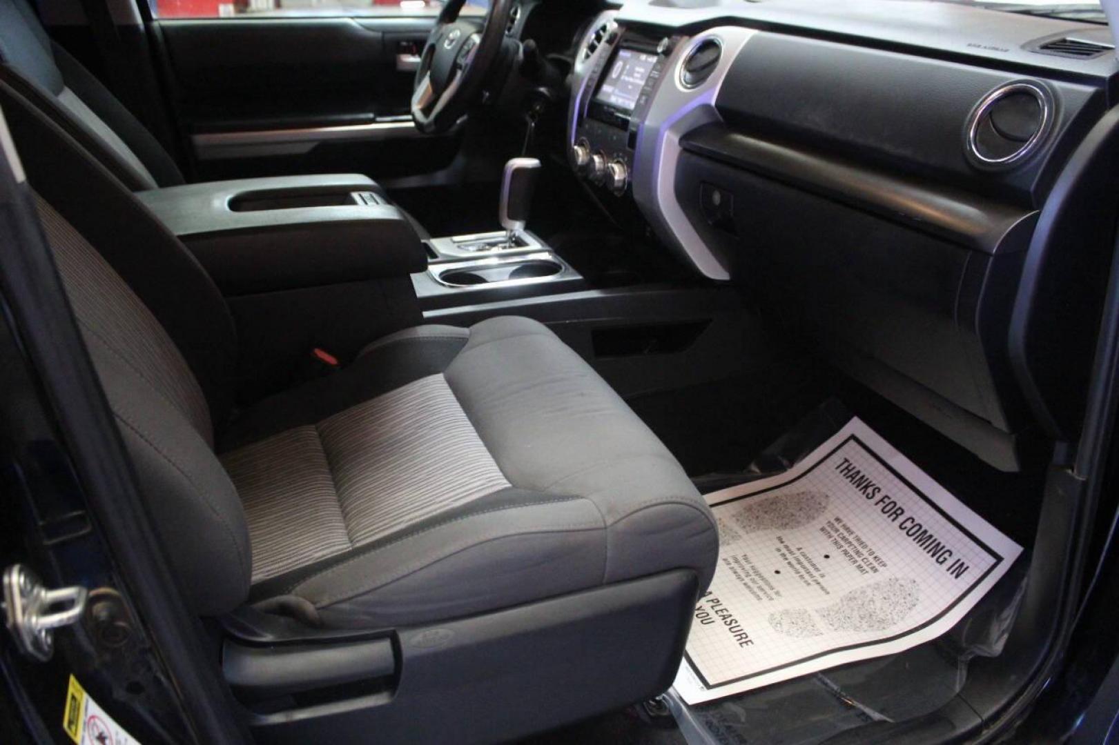 2014 Black Toyota Tundra SR5 5.7L V8 CrewMax 2WD (5TFEY5F11EX) with an 5.7L V8 DOHC 32V engine, 6-Speed Automatic transmission, located at 4301 NW 39th , Oklahoma City, OK, 73112, (405) 949-5600, 35.512135, -97.598671 - NO DRIVERS LICENCE NO-FULL COVERAGE INSURANCE-NO CREDIT CHECK. COME ON OVER TO SUPERSPORTS AND TAKE A LOOK AND TEST DRIVE. PLEASE GIVE US A CALL AT (405) 949-5600. NO LICENSIA DE MANEJAR- NO SEGURO DE COBERTURA TOTAL- NO VERIFICACCION DE CREDITO. POR FAVOR VENGAN A SUPERSPORTS, ECHE UN - Photo#9