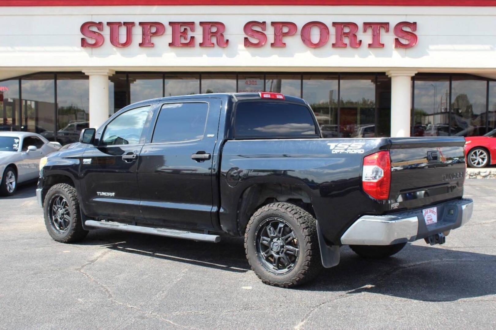 2014 Black Toyota Tundra SR5 5.7L V8 CrewMax 2WD (5TFEY5F11EX) with an 5.7L V8 DOHC 32V engine, 6-Speed Automatic transmission, located at 4301 NW 39th , Oklahoma City, OK, 73112, (405) 949-5600, 35.512135, -97.598671 - NO DRIVERS LICENCE NO-FULL COVERAGE INSURANCE-NO CREDIT CHECK. COME ON OVER TO SUPERSPORTS AND TAKE A LOOK AND TEST DRIVE. PLEASE GIVE US A CALL AT (405) 949-5600. NO LICENSIA DE MANEJAR- NO SEGURO DE COBERTURA TOTAL- NO VERIFICACCION DE CREDITO. POR FAVOR VENGAN A SUPERSPORTS, ECHE UN - Photo#5
