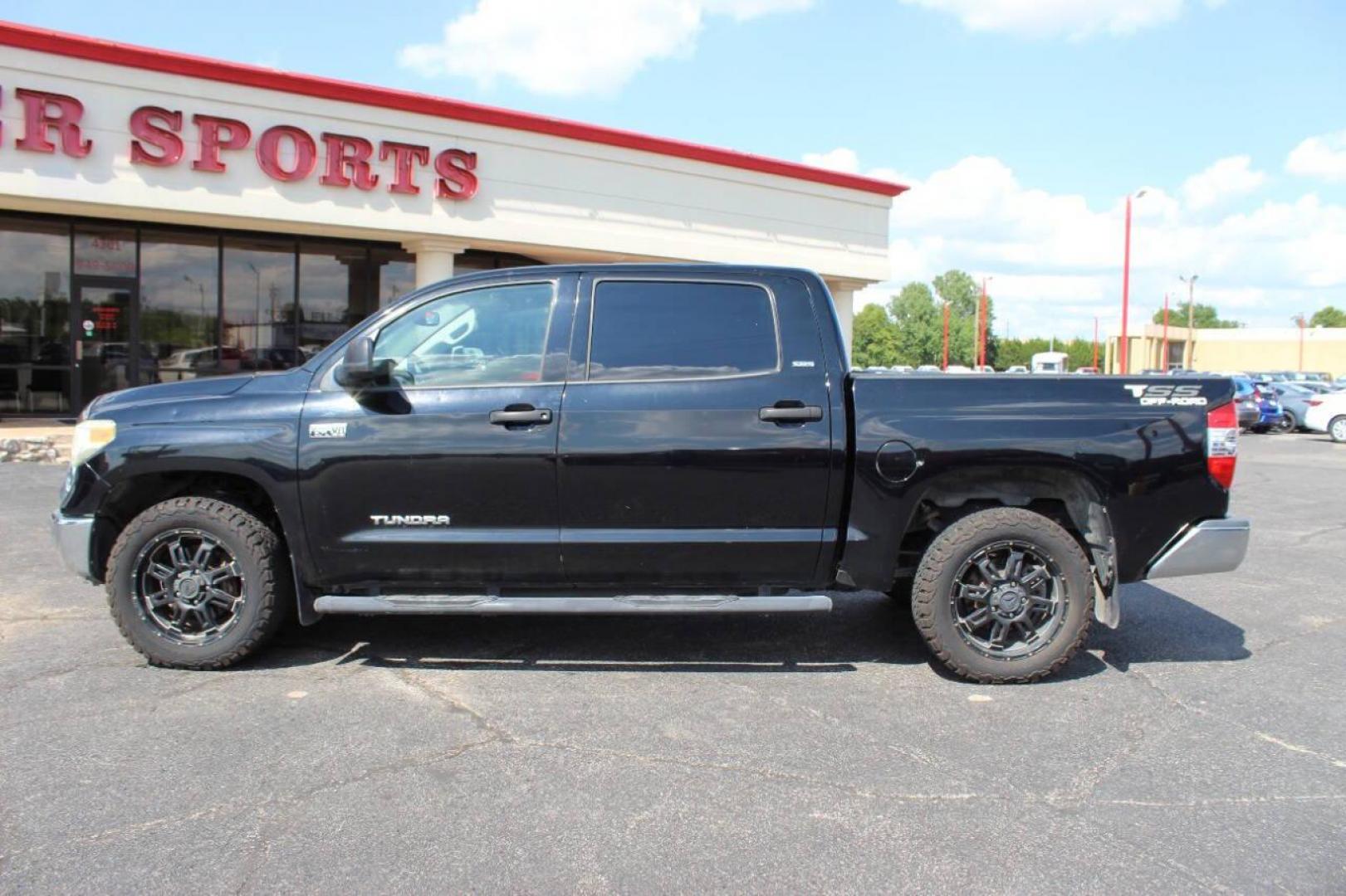 2014 Black Toyota Tundra SR5 5.7L V8 CrewMax 2WD (5TFEY5F11EX) with an 5.7L V8 DOHC 32V engine, 6-Speed Automatic transmission, located at 4301 NW 39th , Oklahoma City, OK, 73112, (405) 949-5600, 35.512135, -97.598671 - NO DRIVERS LICENCE NO-FULL COVERAGE INSURANCE-NO CREDIT CHECK. COME ON OVER TO SUPERSPORTS AND TAKE A LOOK AND TEST DRIVE. PLEASE GIVE US A CALL AT (405) 949-5600. NO LICENSIA DE MANEJAR- NO SEGURO DE COBERTURA TOTAL- NO VERIFICACCION DE CREDITO. POR FAVOR VENGAN A SUPERSPORTS, ECHE UN - Photo#6