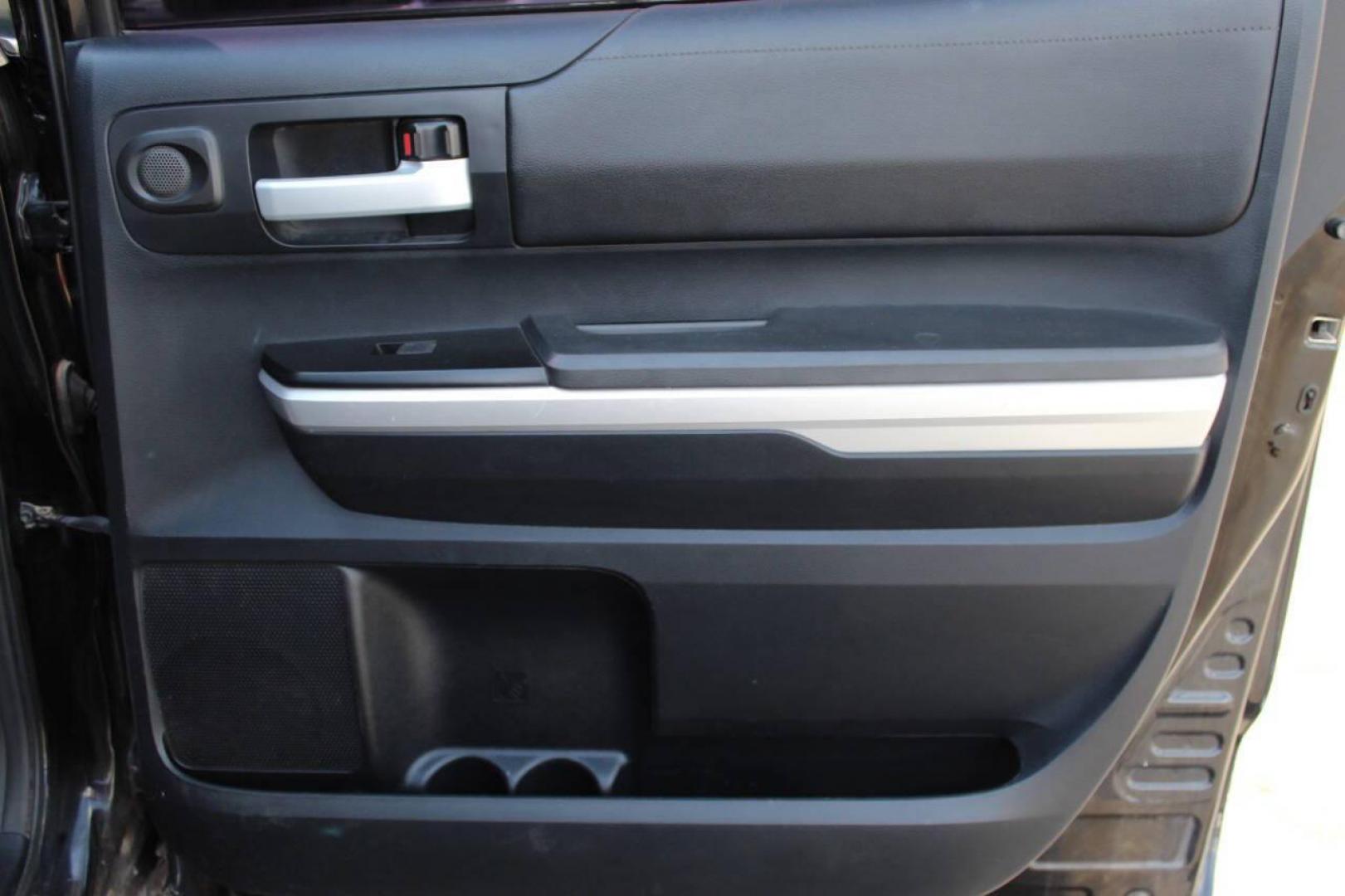 2014 Black Toyota Tundra SR5 5.7L V8 CrewMax 2WD (5TFEY5F11EX) with an 5.7L V8 DOHC 32V engine, 6-Speed Automatic transmission, located at 4301 NW 39th , Oklahoma City, OK, 73112, (405) 949-5600, 35.512135, -97.598671 - NO DRIVERS LICENCE NO-FULL COVERAGE INSURANCE-NO CREDIT CHECK. COME ON OVER TO SUPERSPORTS AND TAKE A LOOK AND TEST DRIVE. PLEASE GIVE US A CALL AT (405) 949-5600. NO LICENSIA DE MANEJAR- NO SEGURO DE COBERTURA TOTAL- NO VERIFICACCION DE CREDITO. POR FAVOR VENGAN A SUPERSPORTS, ECHE UN - Photo#12