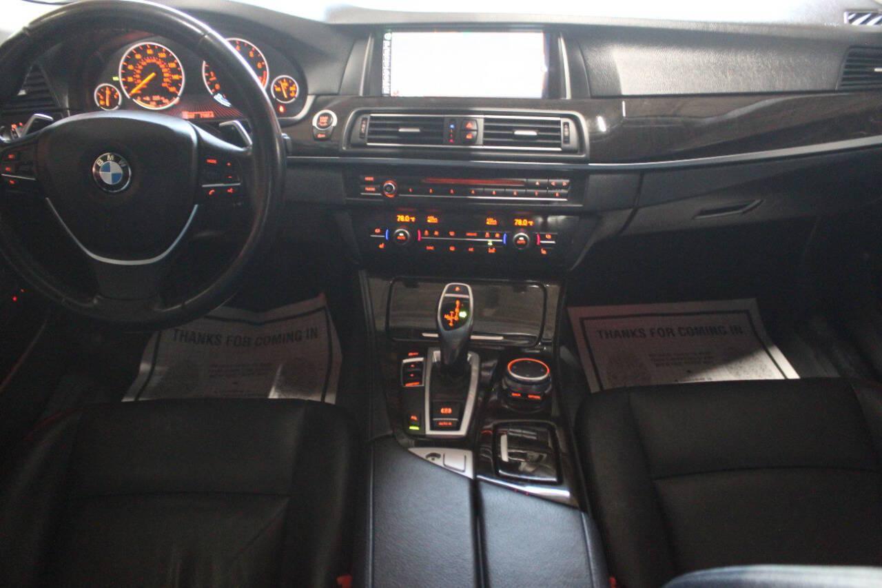 2016 Black BMW 5 Series 535i (WBA5B1C51GG) with an 3.0L I6 Turbocharger 3.0L I6 engine, Automatic 8-Speed transmission, located at 4301 NW 39th , Oklahoma City, OK, 73112, (405) 949-5600, 35.512135, -97.598671 - Hablamos espanol. SPEND SMART --- BUY FROM SUPER SPORTS. ALL PRICES, DOWN PAYMENTS, PAYMENTS, AND FINANCE TERMS ARE NEGOTIABLE AT THE TIME OF APPROVAL. WE WILL WORK WITH YOU TO FIT YOUR BUDGET. WE WILL EVEN LOWER AND ADJUST THE NUMBERS TO HELP MAKE THE VEHICLE MORE AFFORDABLE FOR YOU.- Photo#18