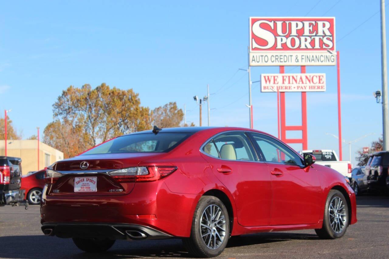 2018 Red Lexus ES 350 Sedan (58ABK1GG0JU) with an 3.5L V6 3.5L V6 engine, Automatic 6-Speed transmission, located at 4301 NW 39th , Oklahoma City, OK, 73112, (405) 949-5600, 35.512135, -97.598671 - NO DRIVERS LICENCE NO-FULL COVERAGE INSURANCE-NO CREDIT CHECK. COME ON OVER TO SUPERSPORTS AND TAKE A LOOK AND TEST DRIVE. PLEASE GIVE US A CALL AT (405) 949-5600. NO LICENSIA DE MANEJAR- NO SEGURO DE COBERTURA TOTAL- NO VERIFICACCION DE CREDITO. POR FAVOR VENGAN A SUPERSPORTS, ECHE UN - Photo#3