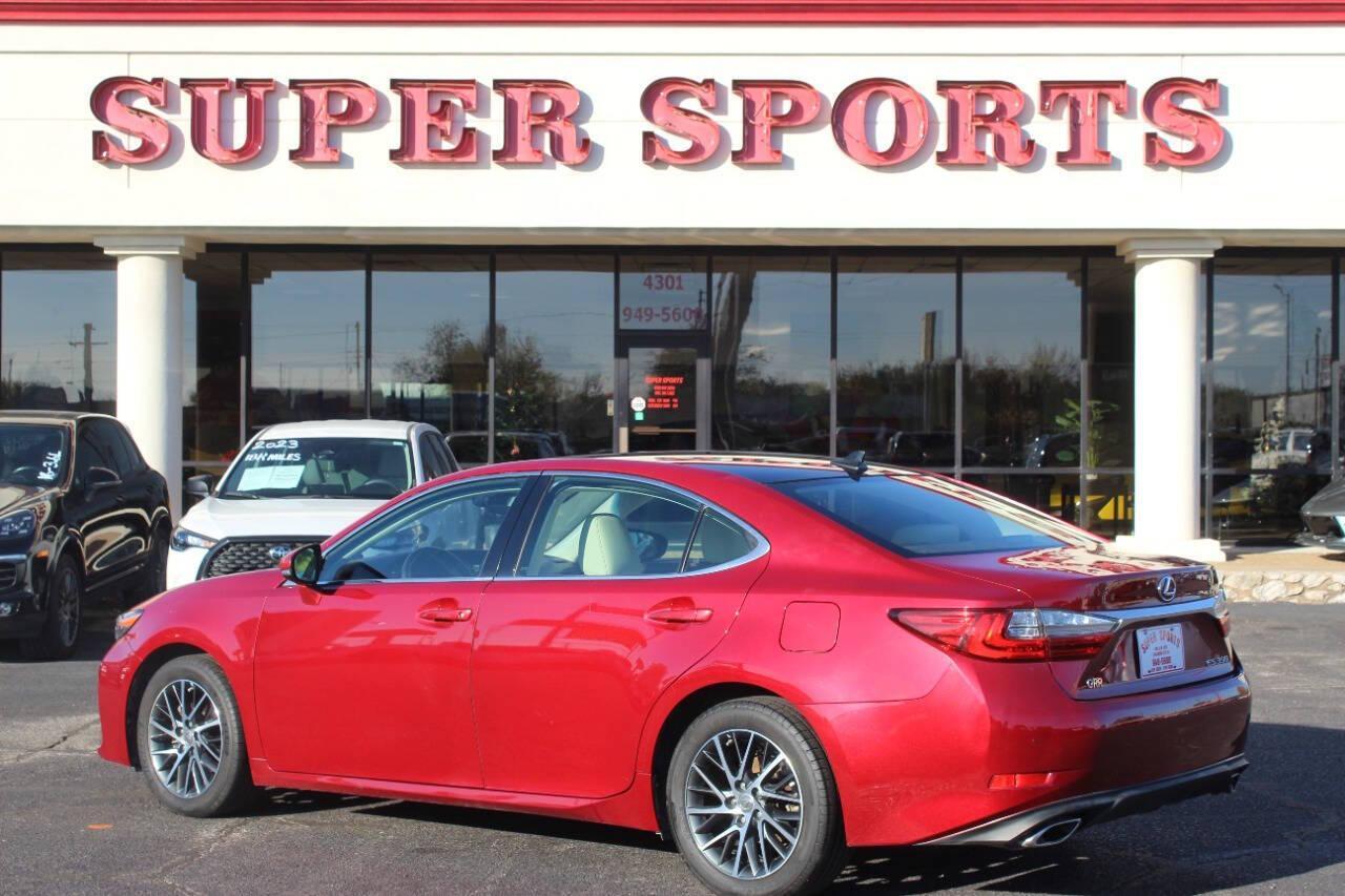 2018 Red Lexus ES 350 Sedan (58ABK1GG0JU) with an 3.5L V6 3.5L V6 engine, Automatic 6-Speed transmission, located at 4301 NW 39th , Oklahoma City, OK, 73112, (405) 949-5600, 35.512135, -97.598671 - NO DRIVERS LICENCE NO-FULL COVERAGE INSURANCE-NO CREDIT CHECK. COME ON OVER TO SUPERSPORTS AND TAKE A LOOK AND TEST DRIVE. PLEASE GIVE US A CALL AT (405) 949-5600. NO LICENSIA DE MANEJAR- NO SEGURO DE COBERTURA TOTAL- NO VERIFICACCION DE CREDITO. POR FAVOR VENGAN A SUPERSPORTS, ECHE UN - Photo#4