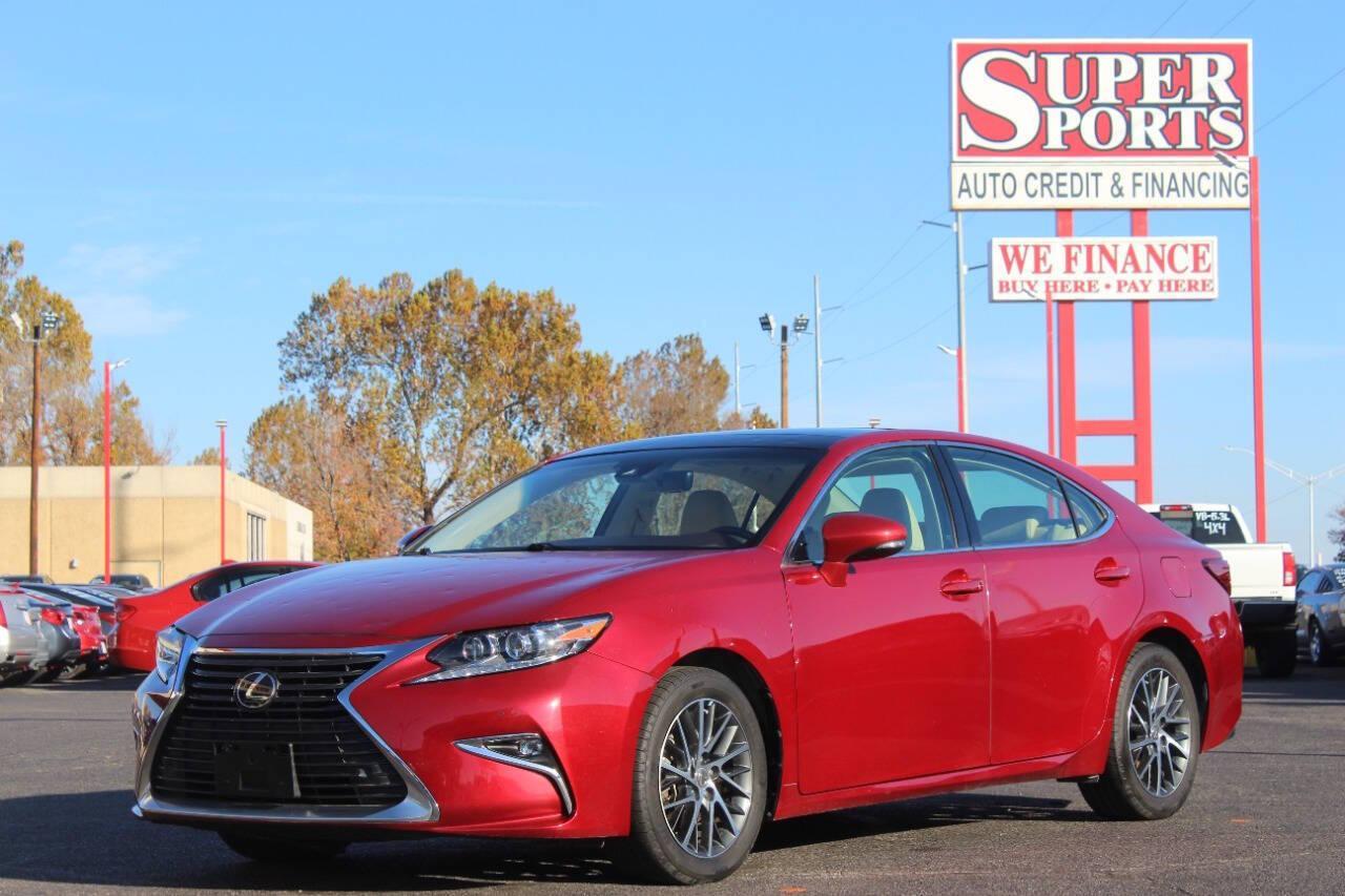 2018 Red Lexus ES 350 Sedan (58ABK1GG0JU) with an 3.5L V6 3.5L V6 engine, Automatic 6-Speed transmission, located at 4301 NW 39th , Oklahoma City, OK, 73112, (405) 949-5600, 35.512135, -97.598671 - NO DRIVERS LICENCE NO-FULL COVERAGE INSURANCE-NO CREDIT CHECK. COME ON OVER TO SUPERSPORTS AND TAKE A LOOK AND TEST DRIVE. PLEASE GIVE US A CALL AT (405) 949-5600. NO LICENSIA DE MANEJAR- NO SEGURO DE COBERTURA TOTAL- NO VERIFICACCION DE CREDITO. POR FAVOR VENGAN A SUPERSPORTS, ECHE UN - Photo#6