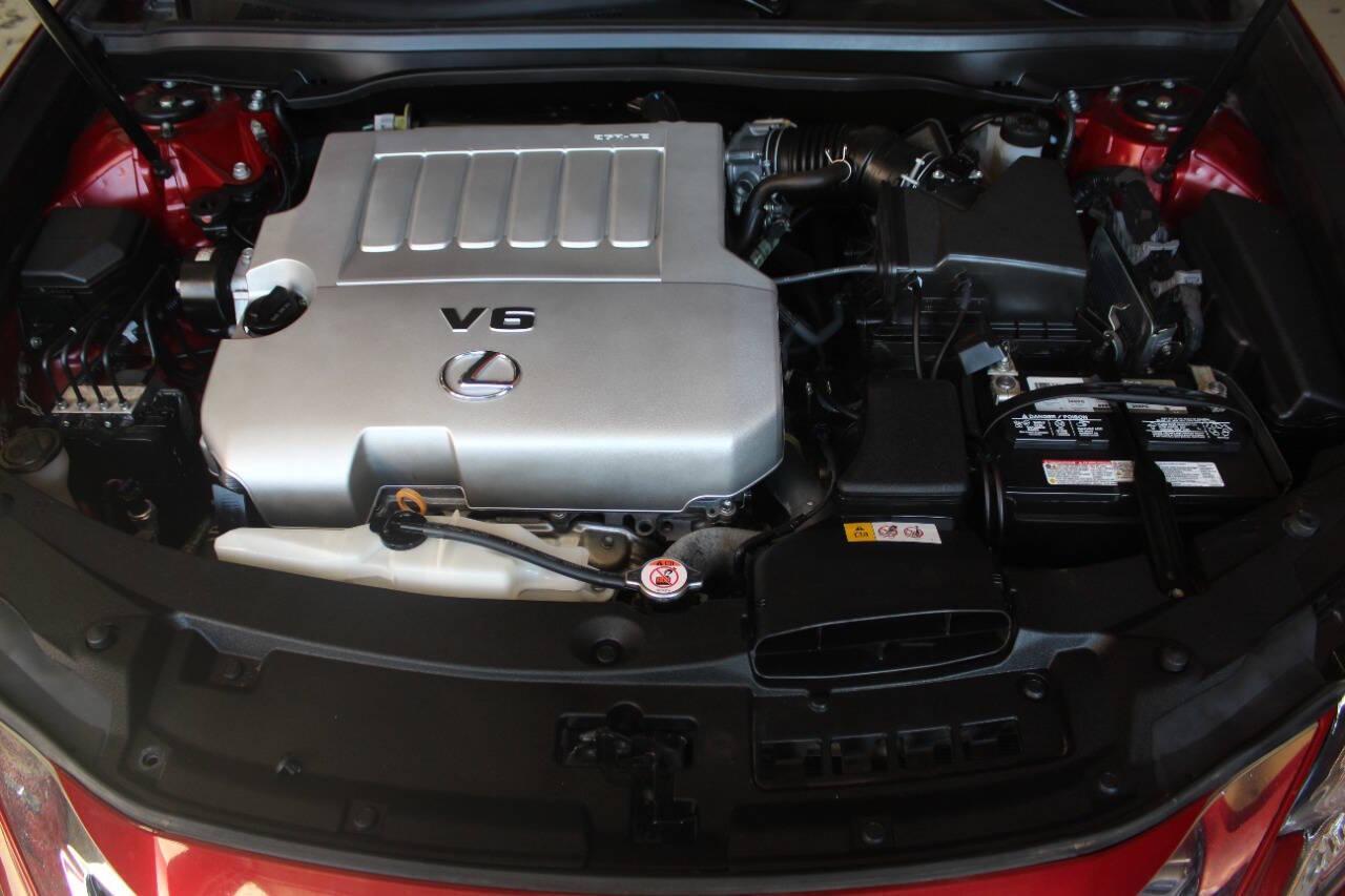 2018 Red Lexus ES 350 Sedan (58ABK1GG0JU) with an 3.5L V6 3.5L V6 engine, Automatic 6-Speed transmission, located at 4301 NW 39th , Oklahoma City, OK, 73112, (405) 949-5600, 35.512135, -97.598671 - NO DRIVERS LICENCE NO-FULL COVERAGE INSURANCE-NO CREDIT CHECK. COME ON OVER TO SUPERSPORTS AND TAKE A LOOK AND TEST DRIVE. PLEASE GIVE US A CALL AT (405) 949-5600. NO LICENSIA DE MANEJAR- NO SEGURO DE COBERTURA TOTAL- NO VERIFICACCION DE CREDITO. POR FAVOR VENGAN A SUPERSPORTS, ECHE UN - Photo#7