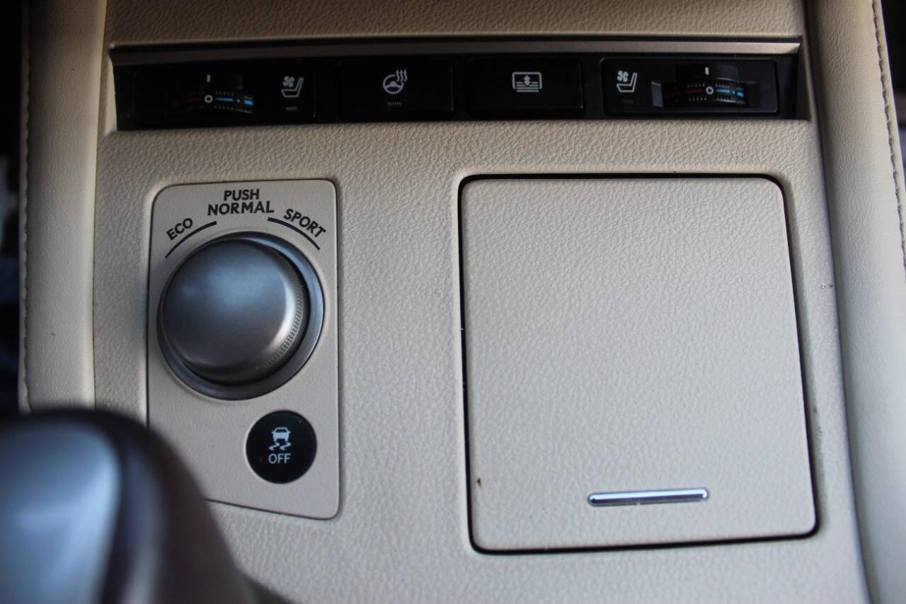 2018 Red Lexus ES 350 Sedan (58ABK1GG0JU) with an 3.5L V6 3.5L V6 engine, Automatic 6-Speed transmission, located at 4301 NW 39th , Oklahoma City, OK, 73112, (405) 949-5600, 35.512135, -97.598671 - NO DRIVERS LICENCE NO-FULL COVERAGE INSURANCE-NO CREDIT CHECK. COME ON OVER TO SUPERSPORTS AND TAKE A LOOK AND TEST DRIVE. PLEASE GIVE US A CALL AT (405) 949-5600. NO LICENSIA DE MANEJAR- NO SEGURO DE COBERTURA TOTAL- NO VERIFICACCION DE CREDITO. POR FAVOR VENGAN A SUPERSPORTS, ECHE UN - Photo#19