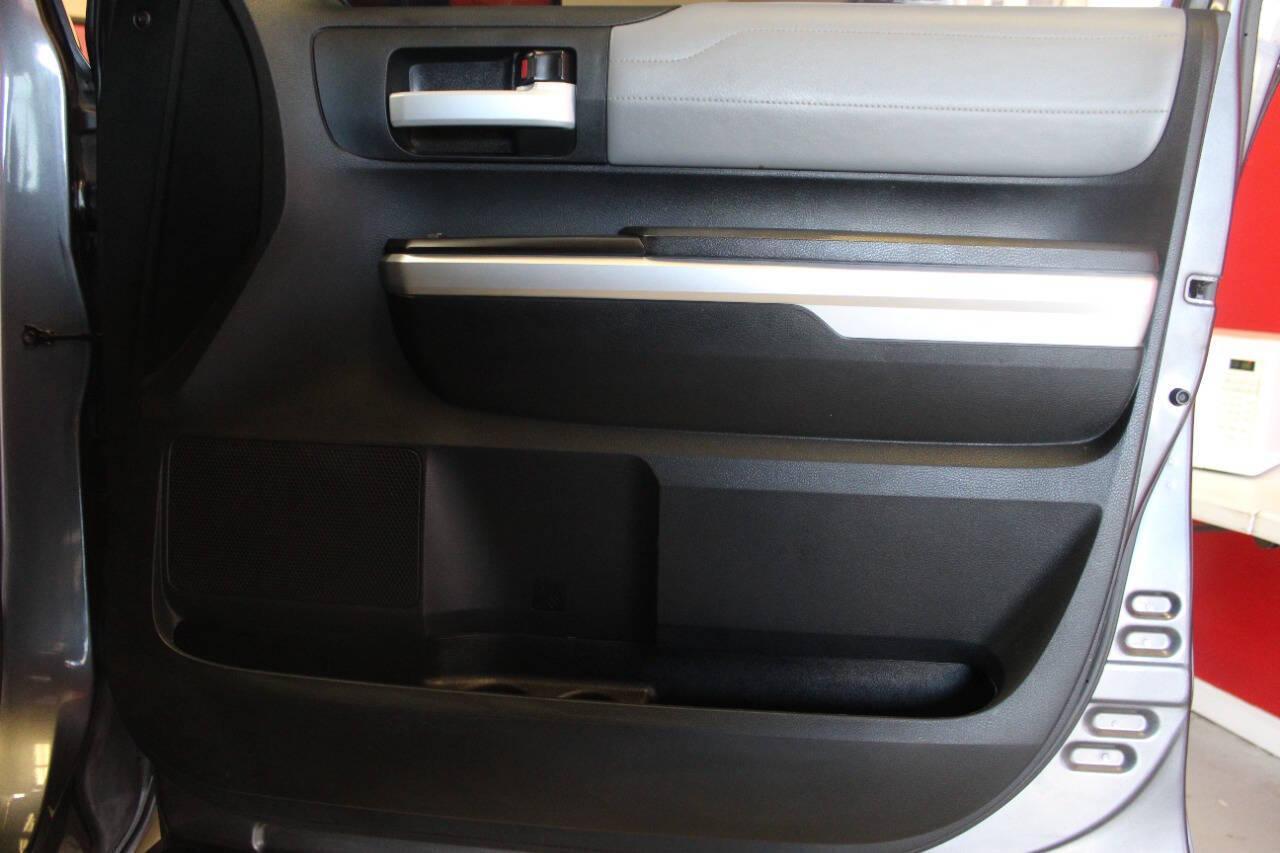 2017 Gray Toyota Tundra Limited 5.7L FFV CrewMax 2WD (5TFFW5F19HX) with an 5.7L V8 DOHC 32V FFV engine, 6A transmission, located at 4301 NW 39th , Oklahoma City, OK, 73112, (405) 949-5600, 35.512135, -97.598671 - Photo#9