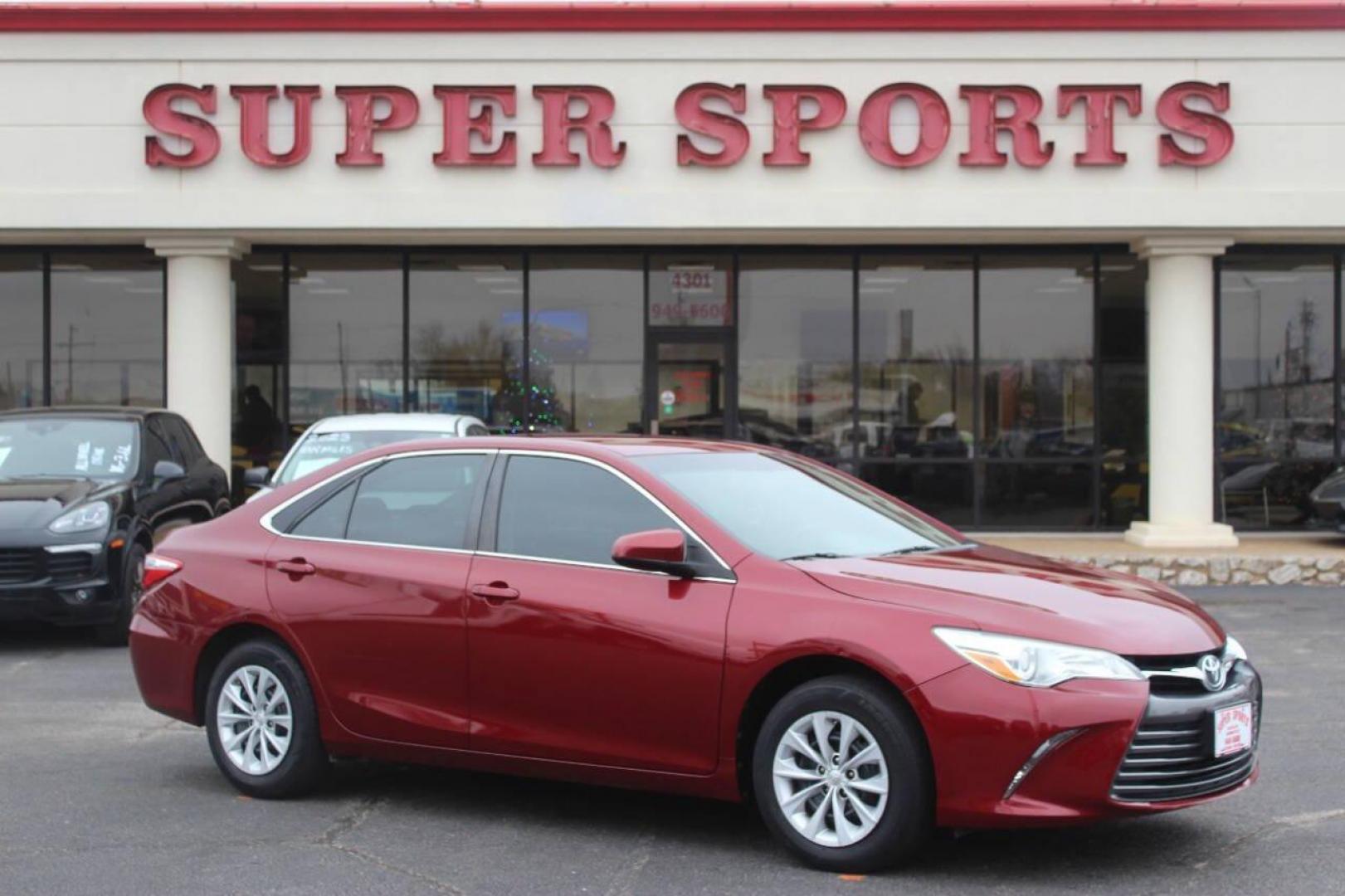 2017 Maroon Toyota Camry SE (4T1BF1FK9HU) with an 2.5L L4 DOHC 16V engine, 6A transmission, located at 4301 NW 39th , Oklahoma City, OK, 73112, (405) 949-5600, 35.512135, -97.598671 - NO DRIVERS LICENCE NO-FULL COVERAGE INSURANCE-NO CREDIT CHECK. COME ON OVER TO SUPERSPORTS AND TAKE A LOOK AND TEST DRIVE. PLEASE GIVE US A CALL AT (405) 949-5600. NO LICENSIA DE MANEJAR- NO SEGURO DE COBERTURA TOTAL- NO VERIFICACCION DE CREDITO. POR FAVOR VENGAN A SUPERSPORTS, - Photo#0