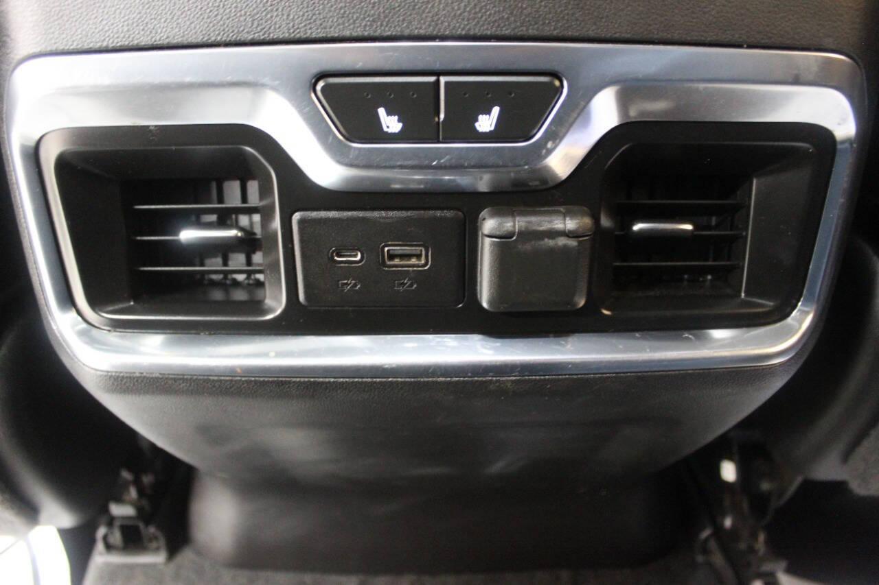 2020 White Chevrolet Silverado 2500HD High Country Crew Cab Long Box 4WD (1GC4YREY5LF) with an 6.6L V8 OHV 16V DIESEL engine, 6A transmission, located at 4301 NW 39th , Oklahoma City, OK, 73112, (405) 949-5600, 35.512135, -97.598671 - NO DRIVERS LICENCE -NO FULL COVERAGE INSURANCE - NO CREDIT CHECK. COME ON OVER TO SUPERSPORTS, TAKE A LOOK AND TEST DRIVE. PLEASE GIVE US A CALL AT (405) 949-5600. NO LICENCIA DE CONDUCIR - NO SEGURO DE COBERTURA TOTAL - NO VERIFICACION DE CREDITO. VISITENOS EN SUPERSPORTS, MIRE NUESTRO - Photo#18