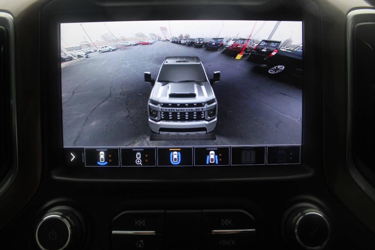 2020 White Chevrolet Silverado 2500HD High Country Crew Cab Long Box 4WD (1GC4YREY5LF) with an 6.6L V8 OHV 16V DIESEL engine, 6A transmission, located at 4301 NW 39th , Oklahoma City, OK, 73112, (405) 949-5600, 35.512135, -97.598671 - NO DRIVERS LICENCE -NO FULL COVERAGE INSURANCE - NO CREDIT CHECK. COME ON OVER TO SUPERSPORTS, TAKE A LOOK AND TEST DRIVE. PLEASE GIVE US A CALL AT (405) 949-5600. NO LICENCIA DE CONDUCIR - NO SEGURO DE COBERTURA TOTAL - NO VERIFICACION DE CREDITO. VISITENOS EN SUPERSPORTS, MIRE NUESTRO - Photo#23