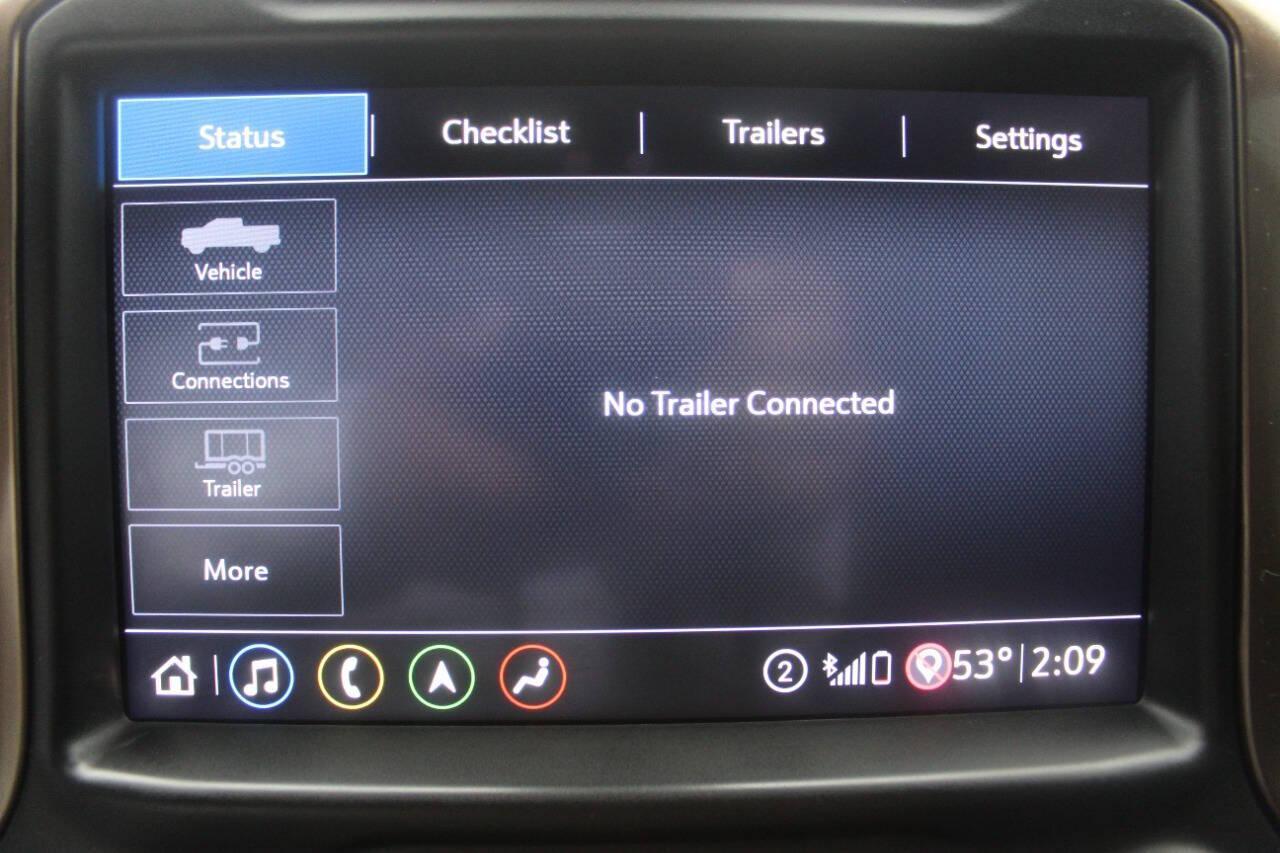 2020 White Chevrolet Silverado 2500HD High Country Crew Cab Long Box 4WD (1GC4YREY5LF) with an 6.6L V8 OHV 16V DIESEL engine, 6A transmission, located at 4301 NW 39th , Oklahoma City, OK, 73112, (405) 949-5600, 35.512135, -97.598671 - NO DRIVERS LICENCE -NO FULL COVERAGE INSURANCE - NO CREDIT CHECK. COME ON OVER TO SUPERSPORTS, TAKE A LOOK AND TEST DRIVE. PLEASE GIVE US A CALL AT (405) 949-5600. NO LICENCIA DE CONDUCIR - NO SEGURO DE COBERTURA TOTAL - NO VERIFICACION DE CREDITO. VISITENOS EN SUPERSPORTS, MIRE NUESTRO - Photo#32