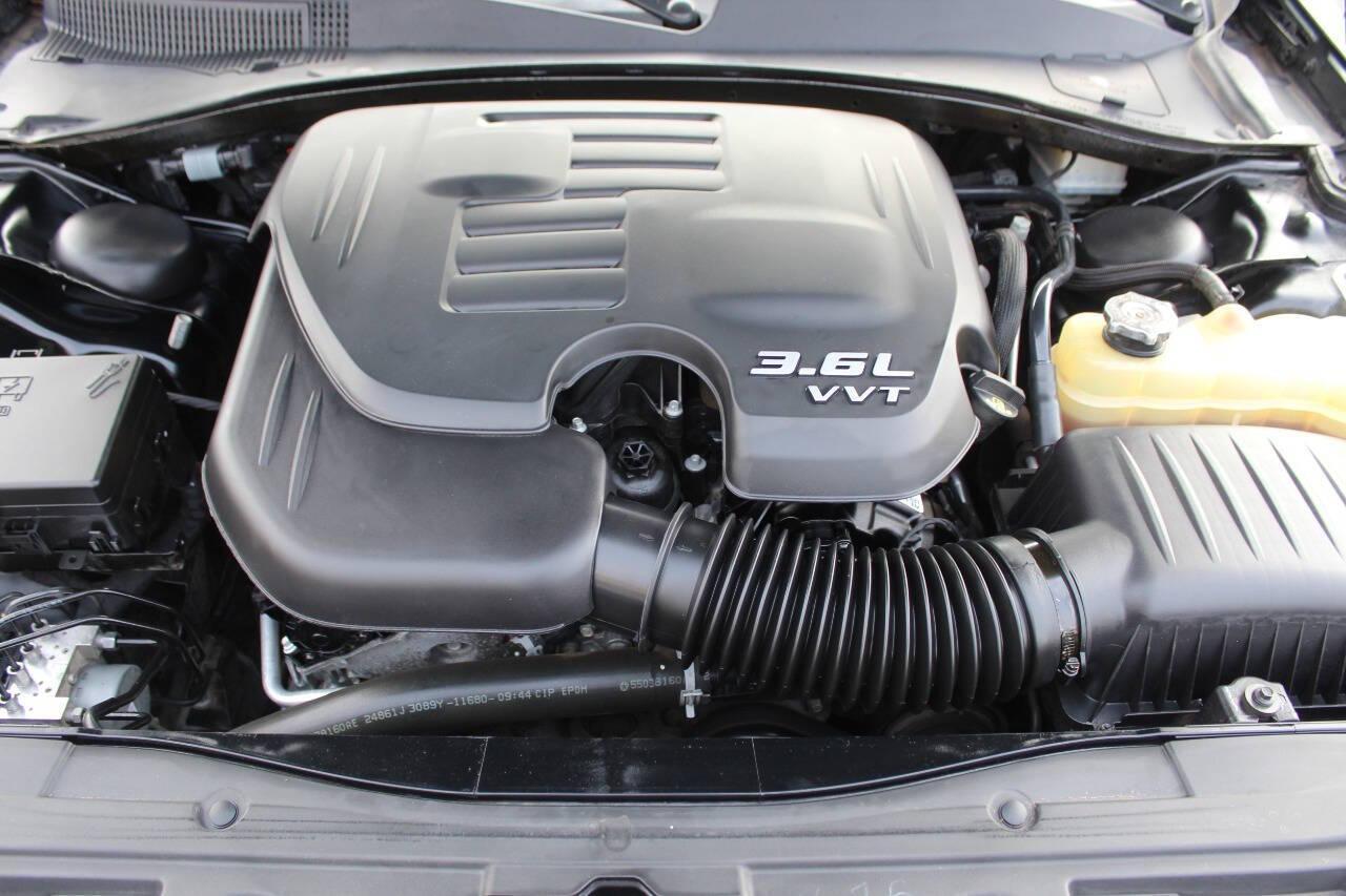 2019 Black Chrysler 300 S V6 RWD (2C3CCABG9KH) with an 3.6L V6 3.6L V6 engine, Automatic 8-Speed transmission, located at 4301 NW 39th , Oklahoma City, OK, 73112, (405) 949-5600, 35.512135, -97.598671 - Hablamos espaol. SPEND SMART --- BUY FROM SUPER SPORTS. ASKING WHOLESALE CASH PRICE: $13,900 (CASH ONLY) PLUS $100 PROCESSING FEE. ALL PRICES, DOWN PAYMENTS, PAYMENTS, AND FINANCE TERMS ARE NEGOTIABLE AT THE TIME OF APPROVAL. WE WILL WORK WITH YOU TO FIT YOUR BUDGET. WE WILL EVEN LOW- Photo#7