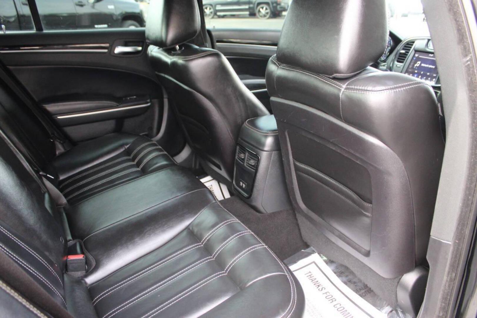2019 Black Chrysler 300 S V6 RWD (2C3CCABG9KH) with an 3.6L V6 3.6L V6 engine, Automatic 8-Speed transmission, located at 4301 NW 39th , Oklahoma City, OK, 73112, (405) 949-5600, 35.512135, -97.598671 - Photo#10