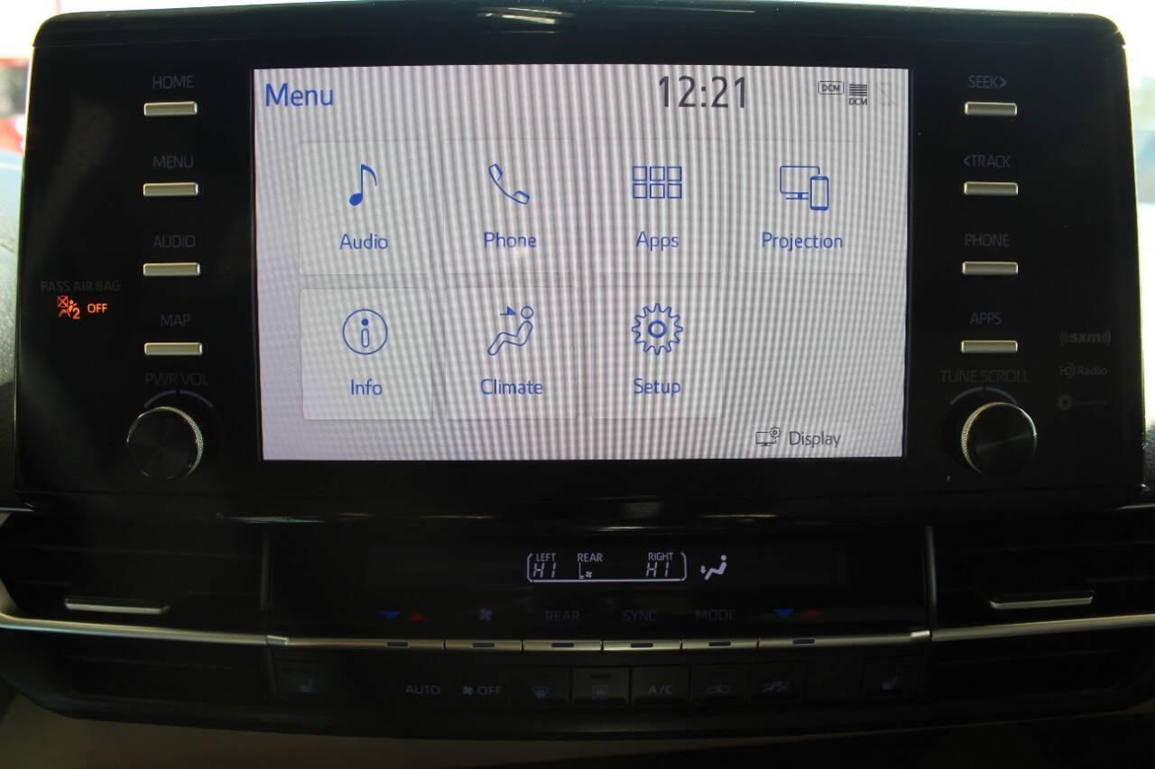 2021 Black Toyota Sienna XLE 7-Passenger (5TDYRKEC5MS) with an 2.5L L4 DOHC 16V HYBRID engine, CVT transmission, located at 4301 NW 39th , Oklahoma City, OK, 73112, (405) 949-5600, 35.512135, -97.598671 - NO DRIVERS LICENCE -NO FULL COVERAGE INSURANCE - NO CREDIT CHECK. COME ON OVER TO SUPERSPORTS, TAKE A LOOK AND TEST DRIVE. PLEASE GIVE US A CALL AT (405) 949-5600. NO LICENCIA DE CONDUCIR - NO SEGURO DE COBERTURA TOTAL - NO VERIFICACION DE CREDITO. VISITENOS EN SUPERSPORTS, MIRE NUESTRO - Photo#18