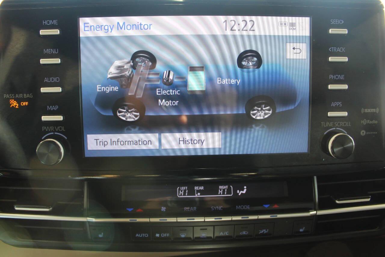 2021 Black Toyota Sienna XLE 7-Passenger (5TDYRKEC5MS) with an 2.5L L4 DOHC 16V HYBRID engine, CVT transmission, located at 4301 NW 39th , Oklahoma City, OK, 73112, (405) 949-5600, 35.512135, -97.598671 - NO DRIVERS LICENCE -NO FULL COVERAGE INSURANCE - NO CREDIT CHECK. COME ON OVER TO SUPERSPORTS, TAKE A LOOK AND TEST DRIVE. PLEASE GIVE US A CALL AT (405) 949-5600. NO LICENCIA DE CONDUCIR - NO SEGURO DE COBERTURA TOTAL - NO VERIFICACION DE CREDITO. VISITENOS EN SUPERSPORTS, MIRE NUESTRO - Photo#19