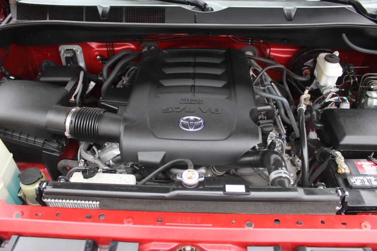 2020 Red Toyota Tundra SR5 5.7L V8 CrewMax 2WD (5TFEY5F17LX) with an 5.7L V8 DOHC 32V engine, 6A transmission, located at 4301 NW 39th , Oklahoma City, OK, 73112, (405) 949-5600, 35.512135, -97.598671 - NO DRIVERS LICENCE -NO FULL COVERAGE INSURANCE - NO CREDIT CHECK. COME ON OVER TO SUPERSPORTS, TAKE A LOOK AND TEST DRIVE. PLEASE GIVE US A CALL AT (405) 949-5600. NO LICENCIA DE CONDUCIR - NO SEGURO DE COBERTURA TOTAL - NO VERIFICACION DE CREDITO. VISITENOS EN SUPERSPORTS, MIRE NUESTRO - Photo#7