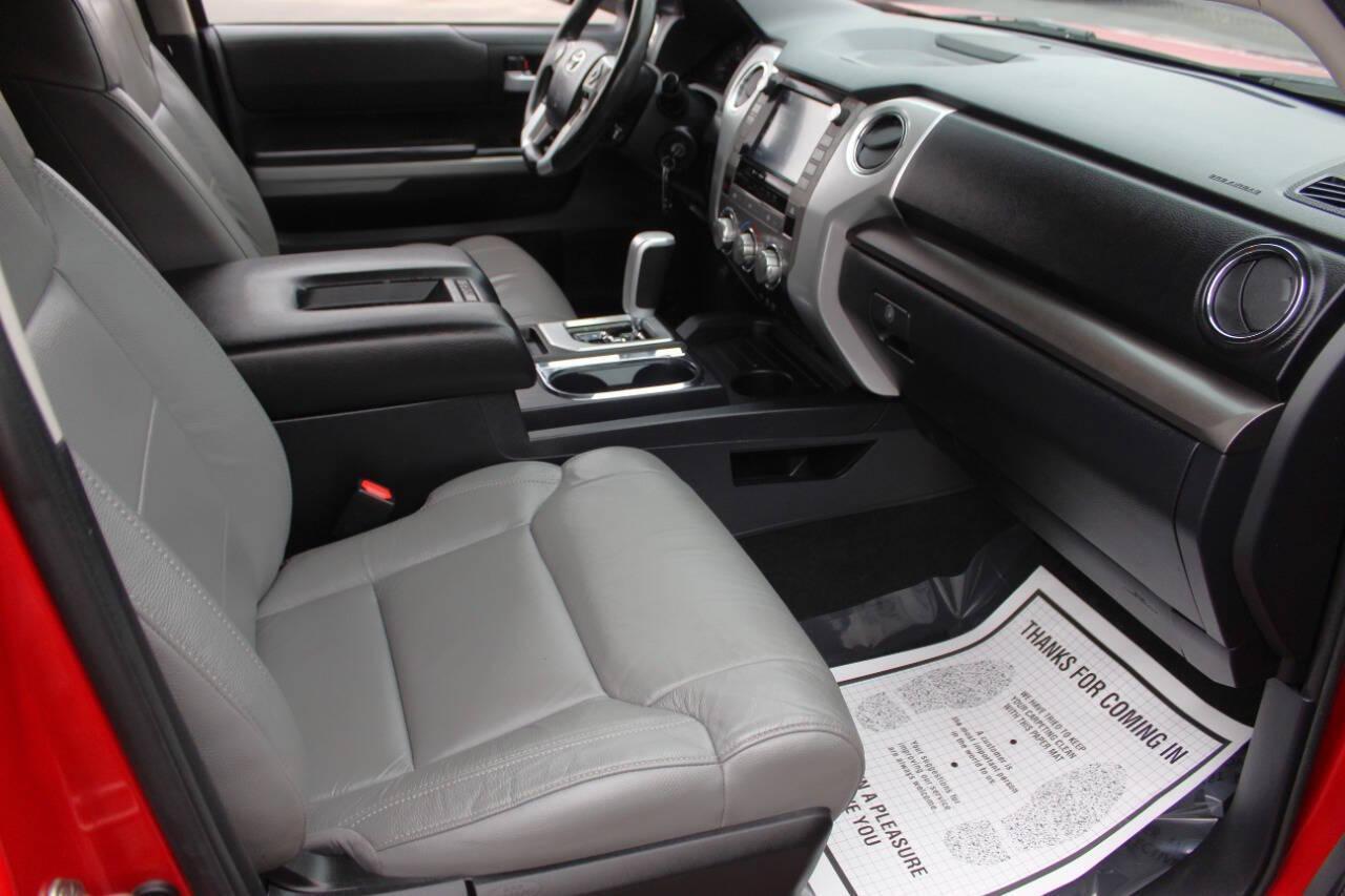 2020 Red Toyota Tundra SR5 5.7L V8 CrewMax 2WD (5TFEY5F17LX) with an 5.7L V8 DOHC 32V engine, 6A transmission, located at 4301 NW 39th , Oklahoma City, OK, 73112, (405) 949-5600, 35.512135, -97.598671 - NO DRIVERS LICENCE -NO FULL COVERAGE INSURANCE - NO CREDIT CHECK. COME ON OVER TO SUPERSPORTS, TAKE A LOOK AND TEST DRIVE. PLEASE GIVE US A CALL AT (405) 949-5600. NO LICENCIA DE CONDUCIR - NO SEGURO DE COBERTURA TOTAL - NO VERIFICACION DE CREDITO. VISITENOS EN SUPERSPORTS, MIRE NUESTRO - Photo#8