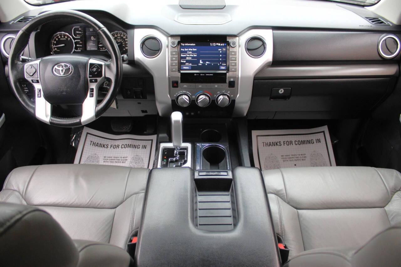 2020 Red Toyota Tundra SR5 5.7L V8 CrewMax 2WD (5TFEY5F17LX) with an 5.7L V8 DOHC 32V engine, 6A transmission, located at 4301 NW 39th , Oklahoma City, OK, 73112, (405) 949-5600, 35.512135, -97.598671 - NO DRIVERS LICENCE -NO FULL COVERAGE INSURANCE - NO CREDIT CHECK. COME ON OVER TO SUPERSPORTS, TAKE A LOOK AND TEST DRIVE. PLEASE GIVE US A CALL AT (405) 949-5600. NO LICENCIA DE CONDUCIR - NO SEGURO DE COBERTURA TOTAL - NO VERIFICACION DE CREDITO. VISITENOS EN SUPERSPORTS, MIRE NUESTRO - Photo#17