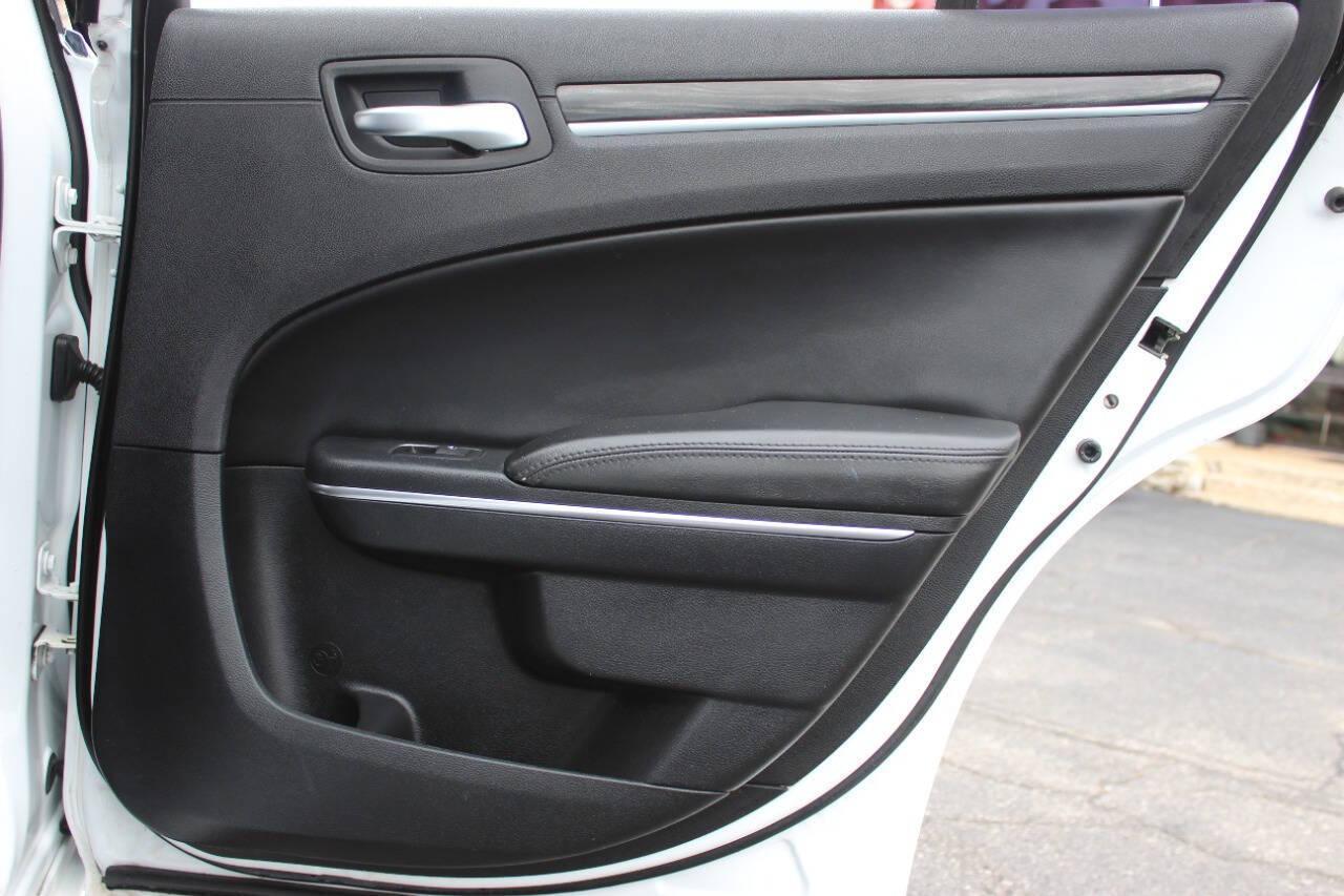 2016 White Chrysler 300 Limited RWD (2C3CCAAG5GH) with an 3.6L V6 SOHC 24V engine, 8A transmission, located at 4301 NW 39th , Oklahoma City, OK, 73112, (405) 949-5600, 35.512135, -97.598671 - NO DRIVERS LICENCE NO-FULL COVERAGE INSURANCE-NO CREDIT CHECK. COME ON OVER TO SUPERSPORTS AND TAKE A LOOK AND TEST DRIVE. PLEASE GIVE US A CALL AT (405) 949-5600. NO LICENSIA DE MANEJAR- NO SEGURO DE COBERTURA TOTAL- NO VERIFICACCION DE CREDITO. POR FAVOR VENGAN A SUPERSPORTS, ECHE U - Photo#11