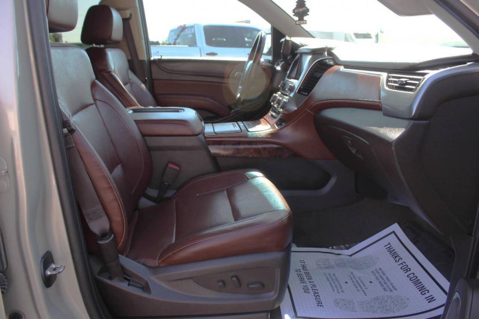 2016 Beige Chevrolet Suburban LTZ 4WD (1GNSKJKC7GR) with an 5.3L V8 OHV 16V engine, 6A transmission, located at 4301 NW 39th , Oklahoma City, OK, 73112, (405) 949-5600, 35.512135, -97.598671 - NO DRIVERS LICENCE -NO FULL COVERAGE INSURANCE - NO CREDIT CHECK. COME ON OVER TO SUPERSPORTS, TAKE A LOOK AND TEST DRIVE. PLEASE GIVE US A CALL AT (405) 949-5600. NO LICENCIA DE CONDUCIR - NO SEGURO DE COBERTURA TOTAL - NO VERIFICACION DE CREDITO. VISITENOS EN SUPERSPORTS, MIRE NUESTRO - Photo#8