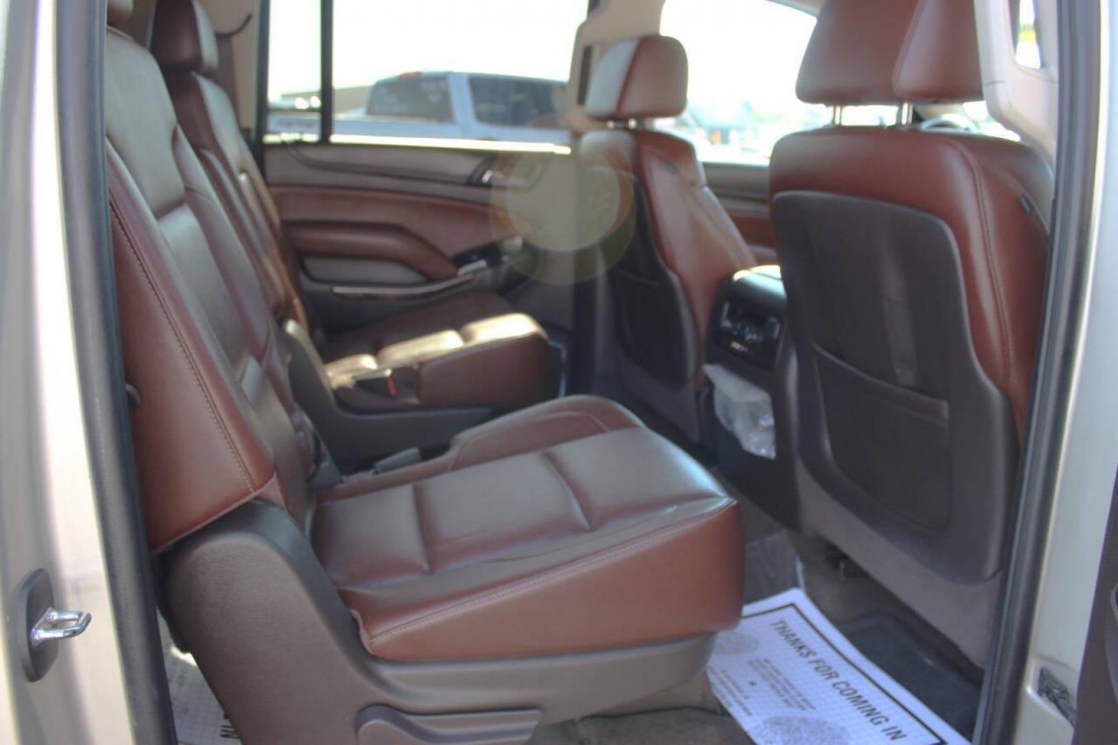 2016 Beige Chevrolet Suburban LTZ 4WD (1GNSKJKC7GR) with an 5.3L V8 OHV 16V engine, 6A transmission, located at 4301 NW 39th , Oklahoma City, OK, 73112, (405) 949-5600, 35.512135, -97.598671 - NO DRIVERS LICENCE -NO FULL COVERAGE INSURANCE - NO CREDIT CHECK. COME ON OVER TO SUPERSPORTS, TAKE A LOOK AND TEST DRIVE. PLEASE GIVE US A CALL AT (405) 949-5600. NO LICENCIA DE CONDUCIR - NO SEGURO DE COBERTURA TOTAL - NO VERIFICACION DE CREDITO. VISITENOS EN SUPERSPORTS, MIRE NUESTRO - Photo#10