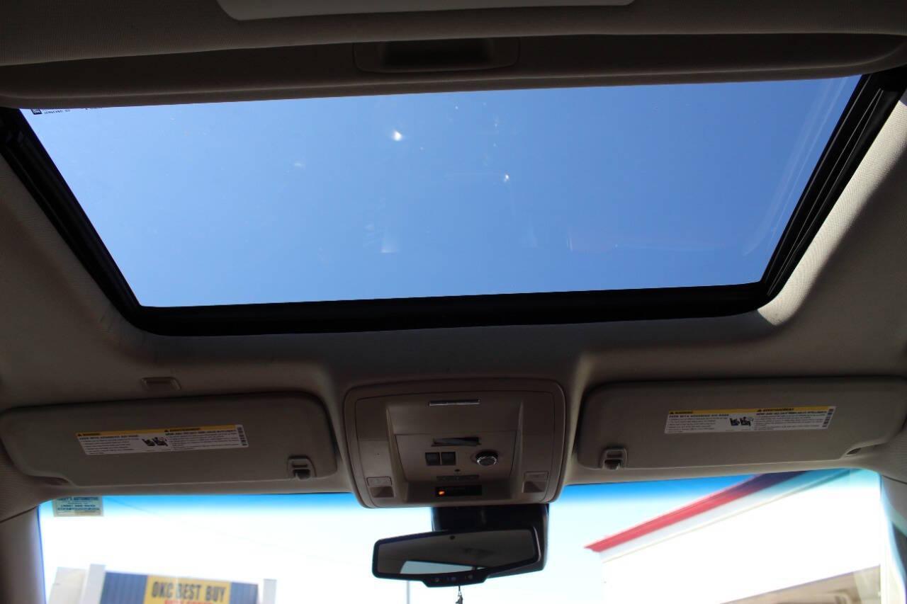 2016 Beige Chevrolet Suburban LTZ 4WD (1GNSKJKC7GR) with an 5.3L V8 OHV 16V engine, 6A transmission, located at 4301 NW 39th , Oklahoma City, OK, 73112, (405) 949-5600, 35.512135, -97.598671 - NO DRIVERS LICENCE -NO FULL COVERAGE INSURANCE - NO CREDIT CHECK. COME ON OVER TO SUPERSPORTS, TAKE A LOOK AND TEST DRIVE. PLEASE GIVE US A CALL AT (405) 949-5600. NO LICENCIA DE CONDUCIR - NO SEGURO DE COBERTURA TOTAL - NO VERIFICACION DE CREDITO. VISITENOS EN SUPERSPORTS, MIRE NUESTRO - Photo#21