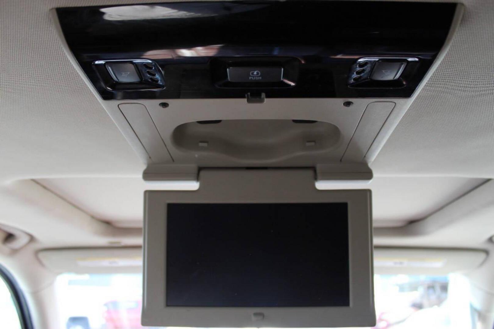 2016 Beige Chevrolet Suburban LTZ 4WD (1GNSKJKC7GR) with an 5.3L V8 OHV 16V engine, 6A transmission, located at 4301 NW 39th , Oklahoma City, OK, 73112, (405) 949-5600, 35.512135, -97.598671 - NO DRIVERS LICENCE -NO FULL COVERAGE INSURANCE - NO CREDIT CHECK. COME ON OVER TO SUPERSPORTS, TAKE A LOOK AND TEST DRIVE. PLEASE GIVE US A CALL AT (405) 949-5600. NO LICENCIA DE CONDUCIR - NO SEGURO DE COBERTURA TOTAL - NO VERIFICACION DE CREDITO. VISITENOS EN SUPERSPORTS, MIRE NUESTRO - Photo#22