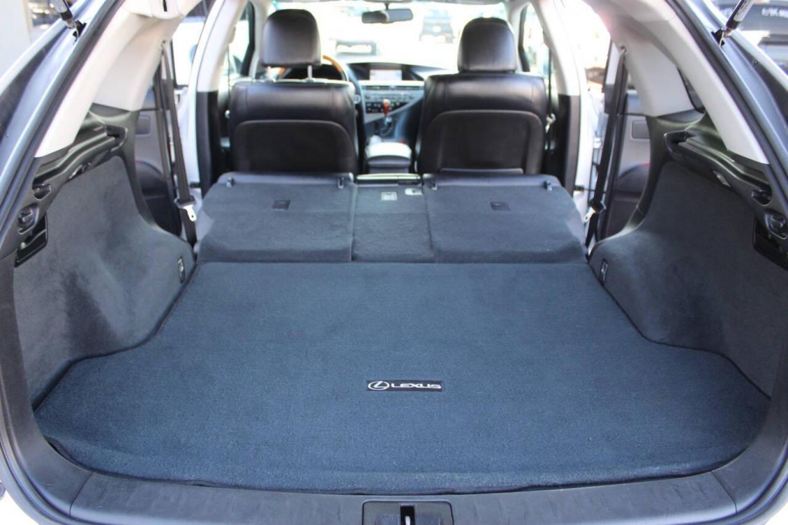 2012 Silver Lexus RX 350 AWD (2T2BK1BA1CC) with an 3.5L V6 DOHC 24V engine, 5-Speed Automatic transmission, located at 4301 NW 39th , Oklahoma City, OK, 73112, (405) 949-5600, 35.512135, -97.598671 - NO DRIVERS LICENCE NO-FULL COVERAGE INSURANCE-NO CREDIT CHECK. COME ON OVER TO SUPERSPORTS AND TAKE A LOOK AND TEST DRIVE. PLEASE GIVE US A CALL AT (405) 949-5600. NO LICENSIA DE MANEJAR- NO SEGURO DE COBERTURA TOTAL- NO VERIFICACCION DE CREDITO. POR FAVOR VENGAN A SUPERSPORTS, ECHE U - Photo#13