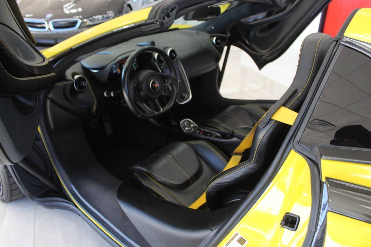 2018 Yellow McLaren 570s Spider (SBM13FAA2JW) with an 3.8L V8 TURBO engine, 7A transmission, located at 4301 NW 39th , Oklahoma City, OK, 73112, (405) 949-5600, 35.512135, -97.598671 - PERSONAL VEHICLE LAST FEW YEARS. IT'S ONE OF THE OWNER'S WIFE'S FEW POSSESSIONS THAT ARE CONSIDERED TOYS, IT LOOKS AND DRIVES LIKE IT'S BRAND NEW, IT'S A MUST SEE. My name is Josh, and I own dealerships and finance companies here in Oklahoma. I have 27 years of experience buying and selling al - Photo#7