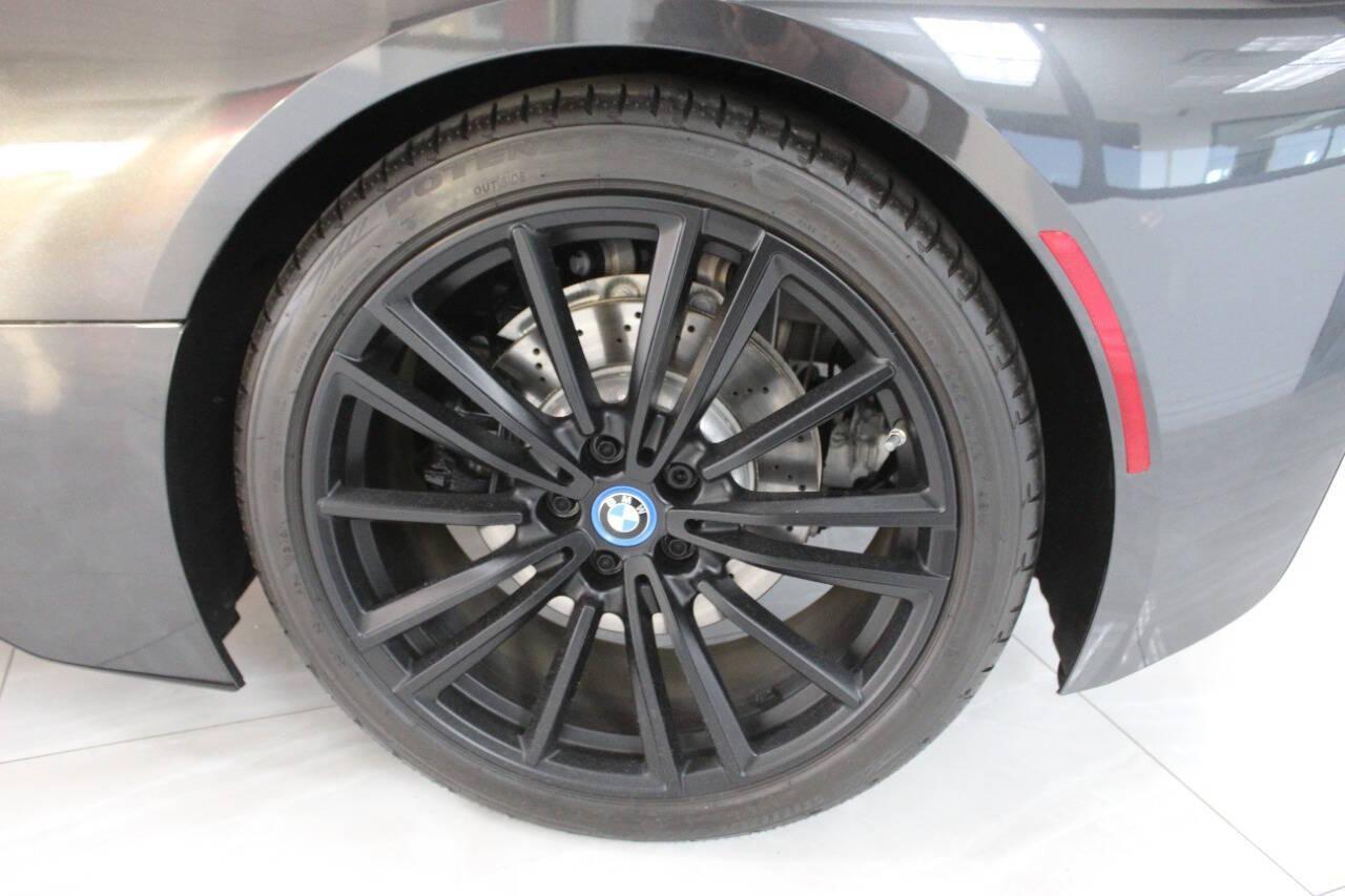 2019 Black BMW i8 Convertible (WBY2Z6C53KV) with an 1.5L L3 HYBRID engine, 6A transmission, located at 4301 NW 39th , Oklahoma City, OK, 73112, (405) 949-5600, 35.512135, -97.598671 - ************first edition 1of 200 was made.************* PERSONAL VEHICLE LAST FEW YEARS. it's one of a wife's few possessions that are considered toys looks and drives brand new its a must see. My name is Josh, and I own dealerships and finance companies here in Oklahoma. I have 27 years of e - Photo#8