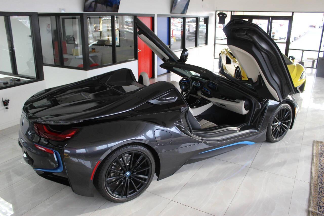 2019 Black BMW i8 Convertible (WBY2Z6C53KV) with an 1.5L L3 HYBRID engine, 6A transmission, located at 4301 NW 39th , Oklahoma City, OK, 73112, (405) 949-5600, 35.512135, -97.598671 - ************first edition 1of 200 was made.************* PERSONAL VEHICLE LAST FEW YEARS. it's one of a wife's few possessions that are considered toys looks and drives brand new its a must see. My name is Josh, and I own dealerships and finance companies here in Oklahoma. I have 27 years of e - Photo#0