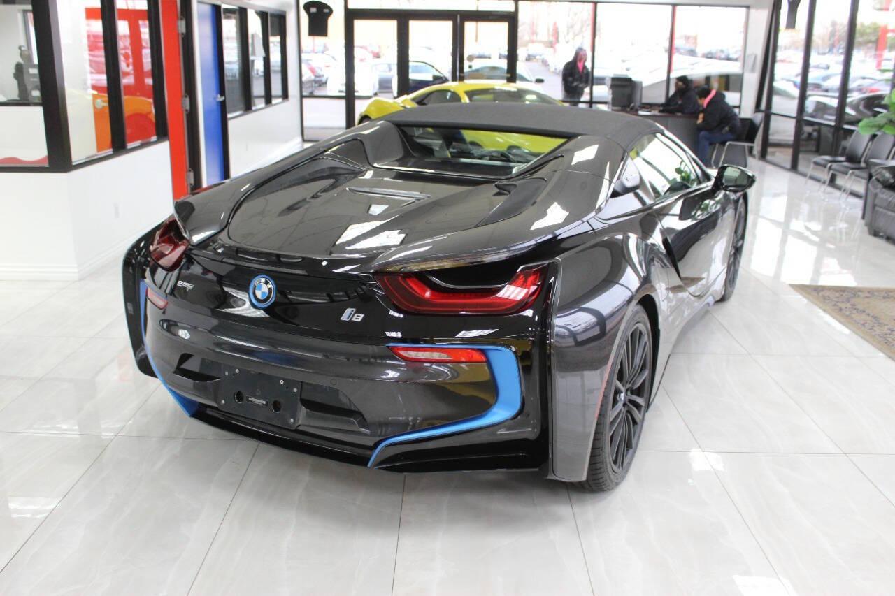 2019 Black BMW i8 Convertible (WBY2Z6C53KV) with an 1.5L L3 HYBRID engine, 6A transmission, located at 4301 NW 39th , Oklahoma City, OK, 73112, (405) 949-5600, 35.512135, -97.598671 - ************first edition 1of 200 was made.************* PERSONAL VEHICLE LAST FEW YEARS. it's one of a wife's few possessions that are considered toys looks and drives brand new its a must see. My name is Josh, and I own dealerships and finance companies here in Oklahoma. I have 27 years of e - Photo#6