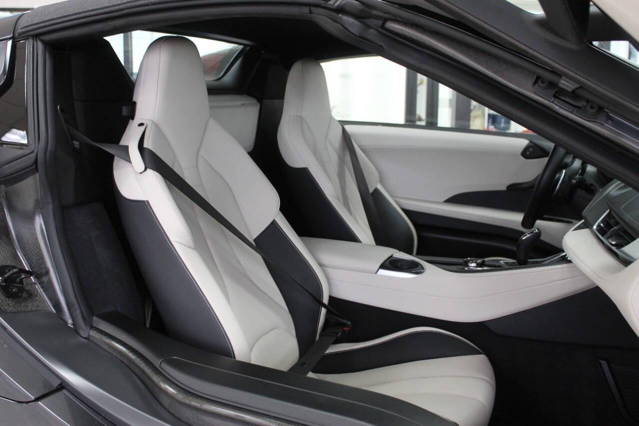 2019 Black BMW i8 Convertible (WBY2Z6C53KV) with an 1.5L L3 HYBRID engine, 6A transmission, located at 4301 NW 39th , Oklahoma City, OK, 73112, (405) 949-5600, 35.512135, -97.598671 - ************first edition 1of 200 was made.************* PERSONAL VEHICLE LAST FEW YEARS. it's one of a wife's few possessions that are considered toys looks and drives brand new its a must see. My name is Josh, and I own dealerships and finance companies here in Oklahoma. I have 27 years of e - Photo#13