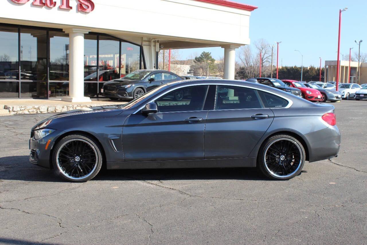 2018 Gray BMW 4 Series 430i xDrive (WBA4J3C56JB) with an 2.0L I4 Turbocharger 2.0L I4 engine, Automatic 8-Speed transmission, located at 4301 NW 39th , Oklahoma City, OK, 73112, (405) 949-5600, 35.512135, -97.598671 - NO DRIVERS LICENCE NO-FULL COVERAGE INSURANCE-NO CREDIT CHECK. COME ON OVER TO SUPERSPORTS AND TAKE A LOOK AND TEST DRIVE. PLEASE GIVE US A CALL AT (405) 949-5600. NO LICENSIA DE MANEJAR- NO SEGURO DE COBERTURA TOTAL- NO VERIFICACCION DE CREDITO. POR FAVOR VENGAN A SUPERSPORTS, ECHE UN - Photo#4
