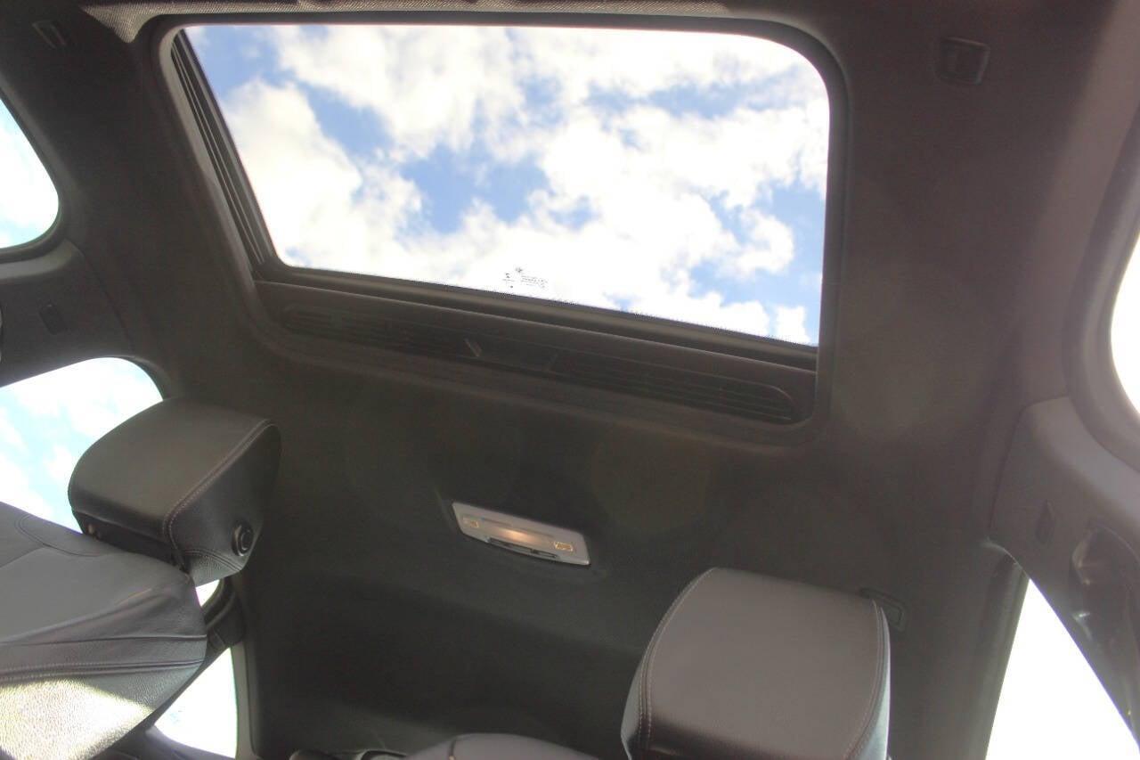 2018 Gray BMW 4 Series 430i xDrive (WBA4J3C56JB) with an 2.0L I4 Turbocharger 2.0L I4 engine, Automatic 8-Speed transmission, located at 4301 NW 39th , Oklahoma City, OK, 73112, (405) 949-5600, 35.512135, -97.598671 - NO DRIVERS LICENCE NO-FULL COVERAGE INSURANCE-NO CREDIT CHECK. COME ON OVER TO SUPERSPORTS AND TAKE A LOOK AND TEST DRIVE. PLEASE GIVE US A CALL AT (405) 949-5600. NO LICENSIA DE MANEJAR- NO SEGURO DE COBERTURA TOTAL- NO VERIFICACCION DE CREDITO. POR FAVOR VENGAN A SUPERSPORTS, ECHE UN - Photo#17