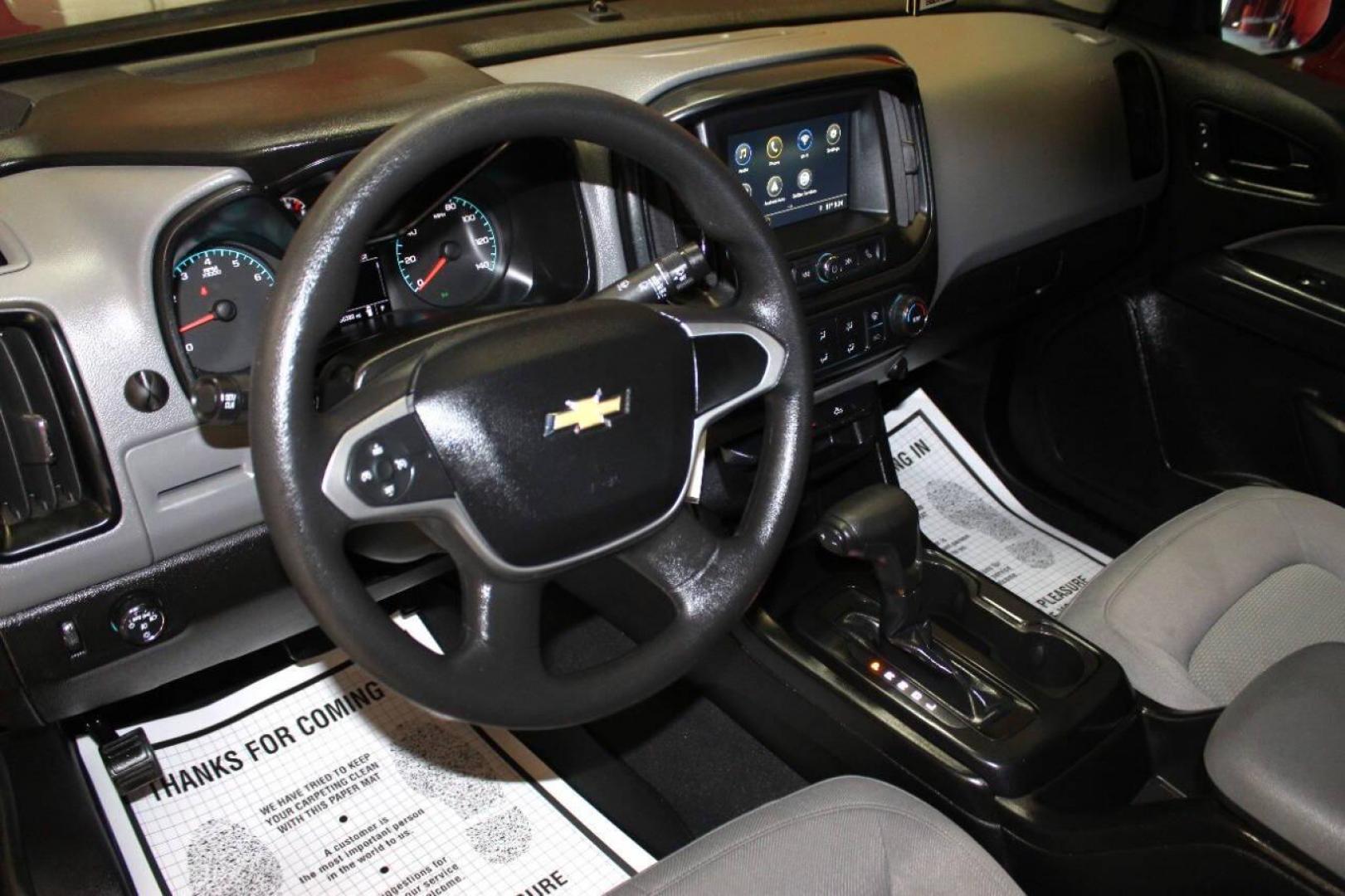 2019 Black Chevrolet Colorado Work Truck Crew Cab 2WD Short Box (1GCGSBEA8K1) with an 2.5L L4 DOHC 16V GAS engine, 6A transmission, located at 4301 NW 39th , Oklahoma City, OK, 73112, (405) 949-5600, 35.512135, -97.598671 - NO DRIVERS LICENCE NO-FULL COVERAGE INSURANCE-NO CREDIT CHECK. COME ON OVER TO SUPERSPORTS AND TAKE A LOOK AND TEST DRIVE. PLEASE GIVE US A CALL AT (405) 949-5600 . NO LICENSIA DE MANEJAR- NO SEGURO DE COBERTURA TOTAL- NO VERIFICACCION DE CREDITO. POR FAVOR VENGAN A SUPERSPORTS, ECHE UN - Photo#15