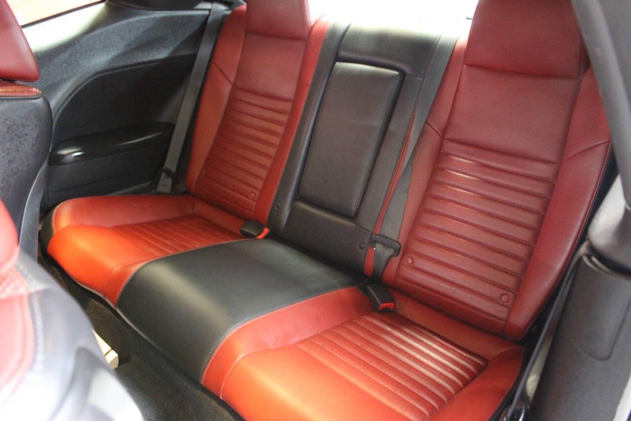 2014 White Dodge Challenger R/T (2C3CDYBT8EH) with an 5.7L V8 OHV 16V engine, Automatic 5-Speed transmission, located at 4301 NW 39th , Oklahoma City, OK, 73112, (405) 949-5600, 35.512135, -97.598671 - NO DRIVERS LICENCE -NO FULL COVERAGE INSURANCE - NO CREDIT CHECK. COME ON OVER TO SUPERSPORTS, TAKE A LOOK AND TEST DRIVE. PLEASE GIVE US A CALL AT (405) 949-5600. NO LICENCIA DE CONDUCIR - NO SEGURO DE COBERTURA TOTAL - NO VERIFICACION DE CREDITO. VISITENOS EN SUPERSPORTS, MIRE NUESTRO - Photo#14