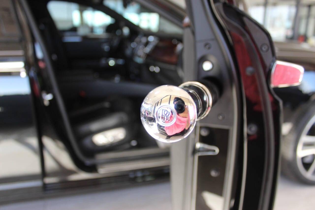 2019 Black Rolls-Royce Ghost Sedan (SCA664S54KU) with an 6.6L V12 Twin Turbocharger 6.6L V12 engine, Automatic 8-Speed transmission, located at 4301 NW 39th , Oklahoma City, OK, 73112, (405) 949-5600, 35.512135, -97.598671 - PERSONAL VEHICLE LAST FEW YEARS. it's one of a wife's few possessions that are considered toys looks and drives brand new its a must see. My name is Josh, and I own dealerships and finance companies here in Oklahoma. I have 27 years of experience buying and selling all makes and models of vehi - Photo#19